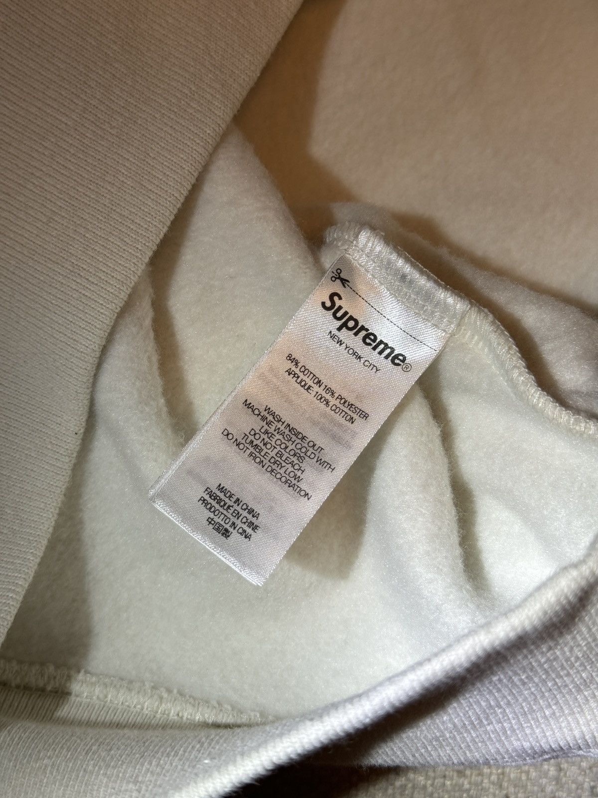 Supreme Supreme® Wrapped Half Zip Hooded Sweatshirt (White) Size US M / EU 48-50 / 2 - 8 Thumbnail