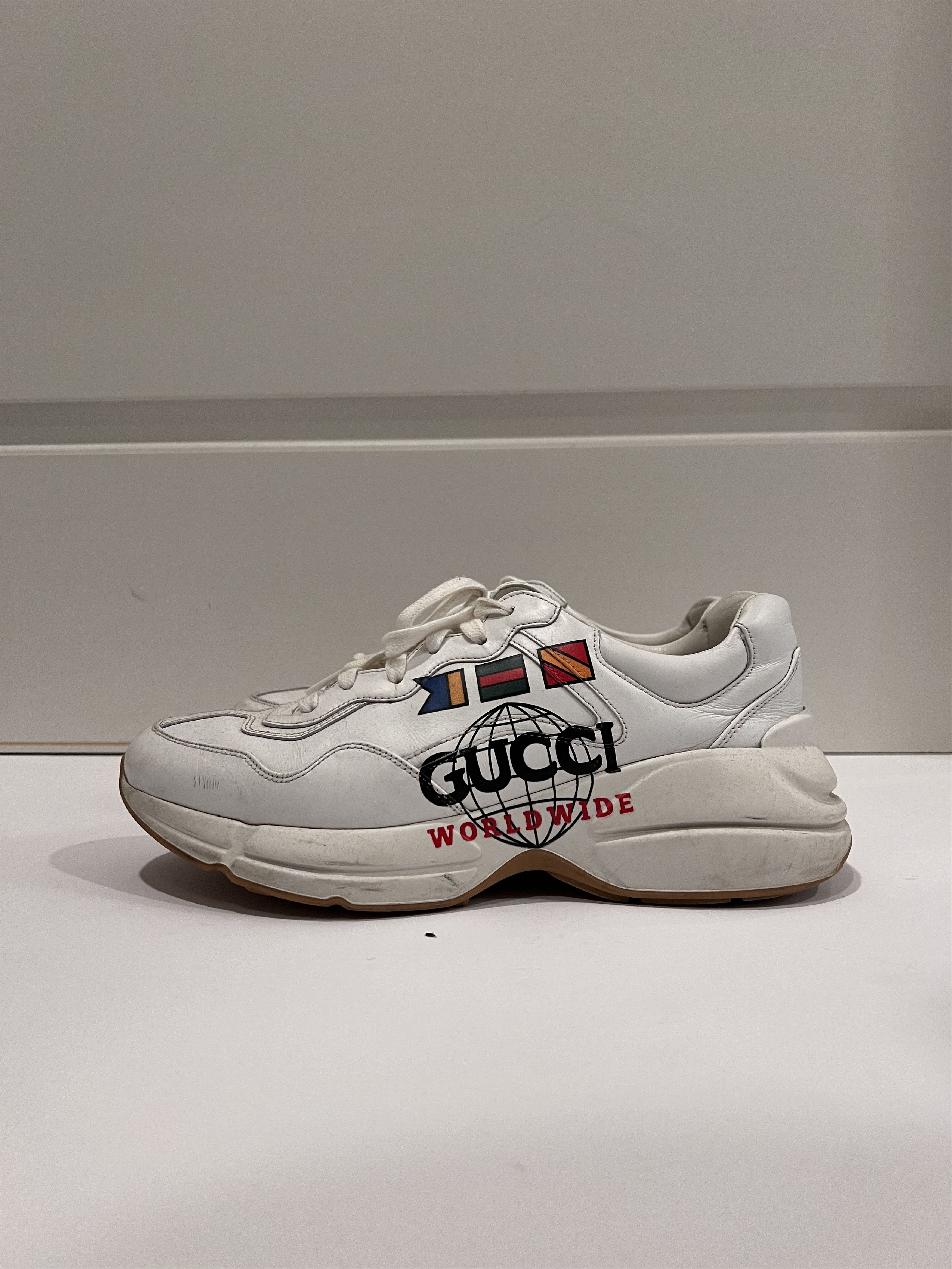 Gucci Worldwide Logo Print Leather Sneakers White