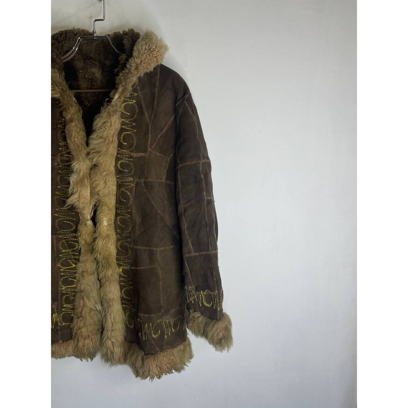 Japanese Brand × Vintage Vintage Shearling Coat Brown Suede Embroidered Jacket Size M Size M / US 6-8 / IT 42-44 - 2 Thumbnail