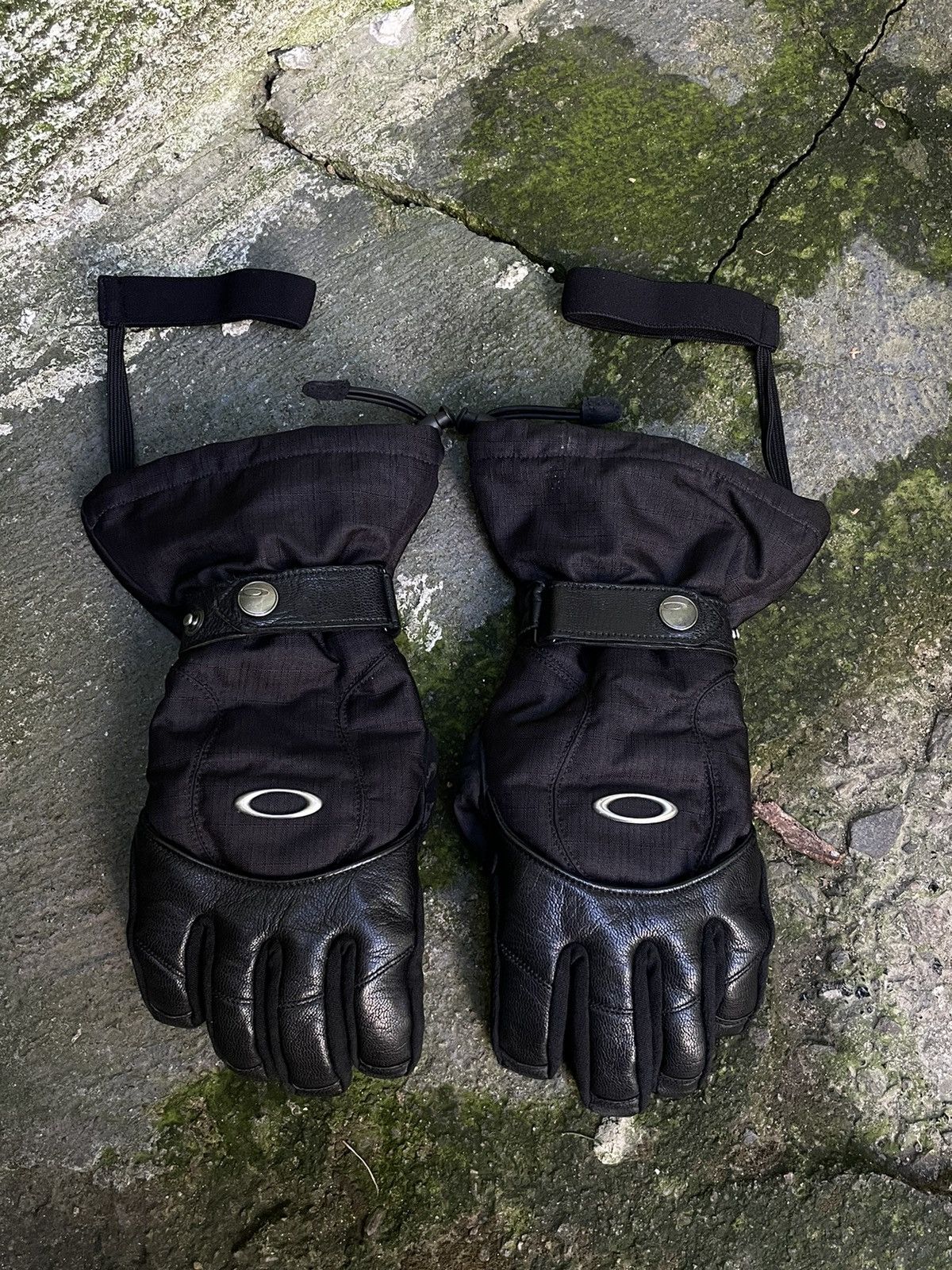 Oakley Oakley Archive 00’s Gloves Ski Metal Logo Black RARE Size ONE SIZE - 2 Thumbnail