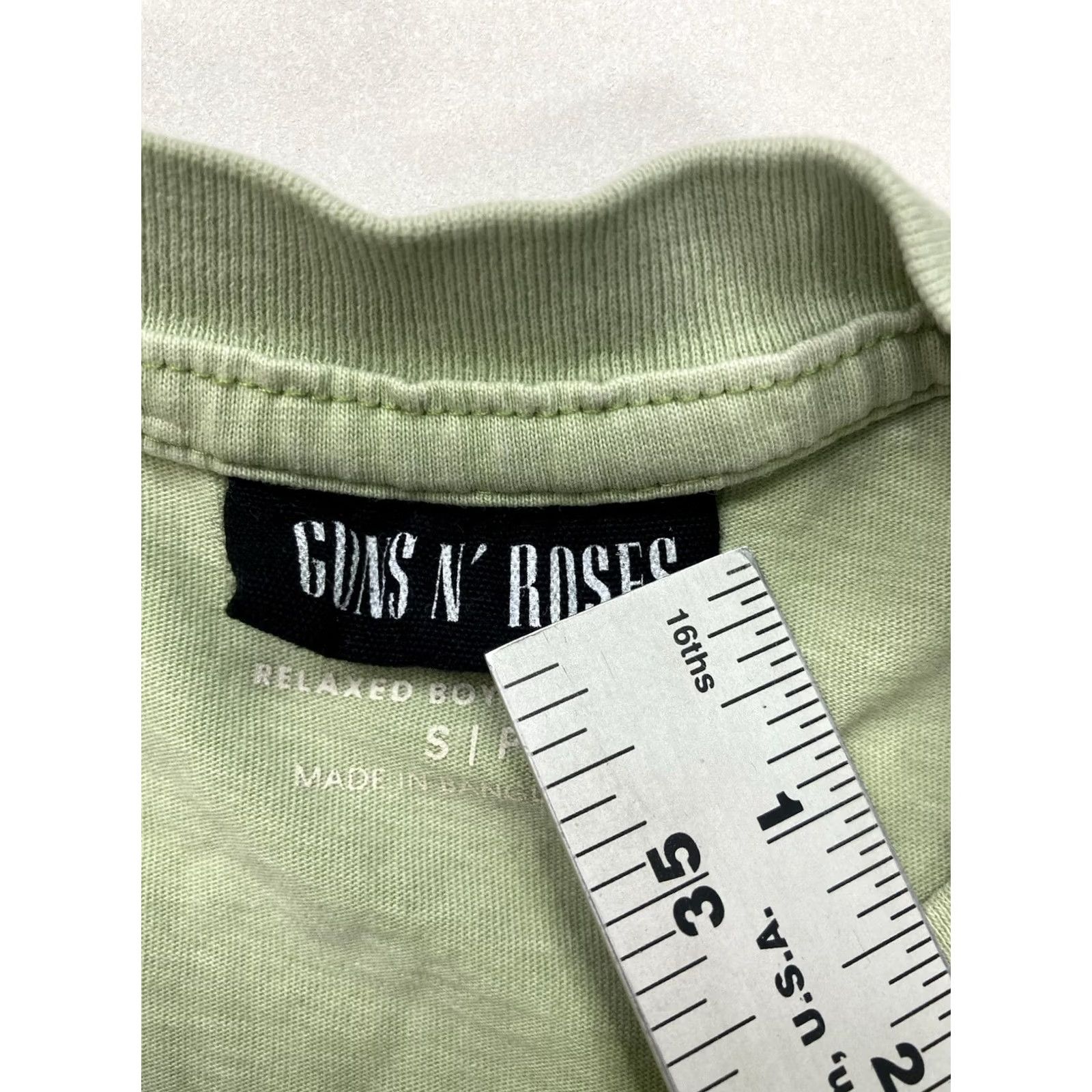 Vintage Guns N Roses T-Shirt Women Small Green Short Sleeve Crew Neck Relaxed Oversized Graphic 90s Theme Casual Shirt Size S / US 4 / IT 40 - 4 Thumbnail