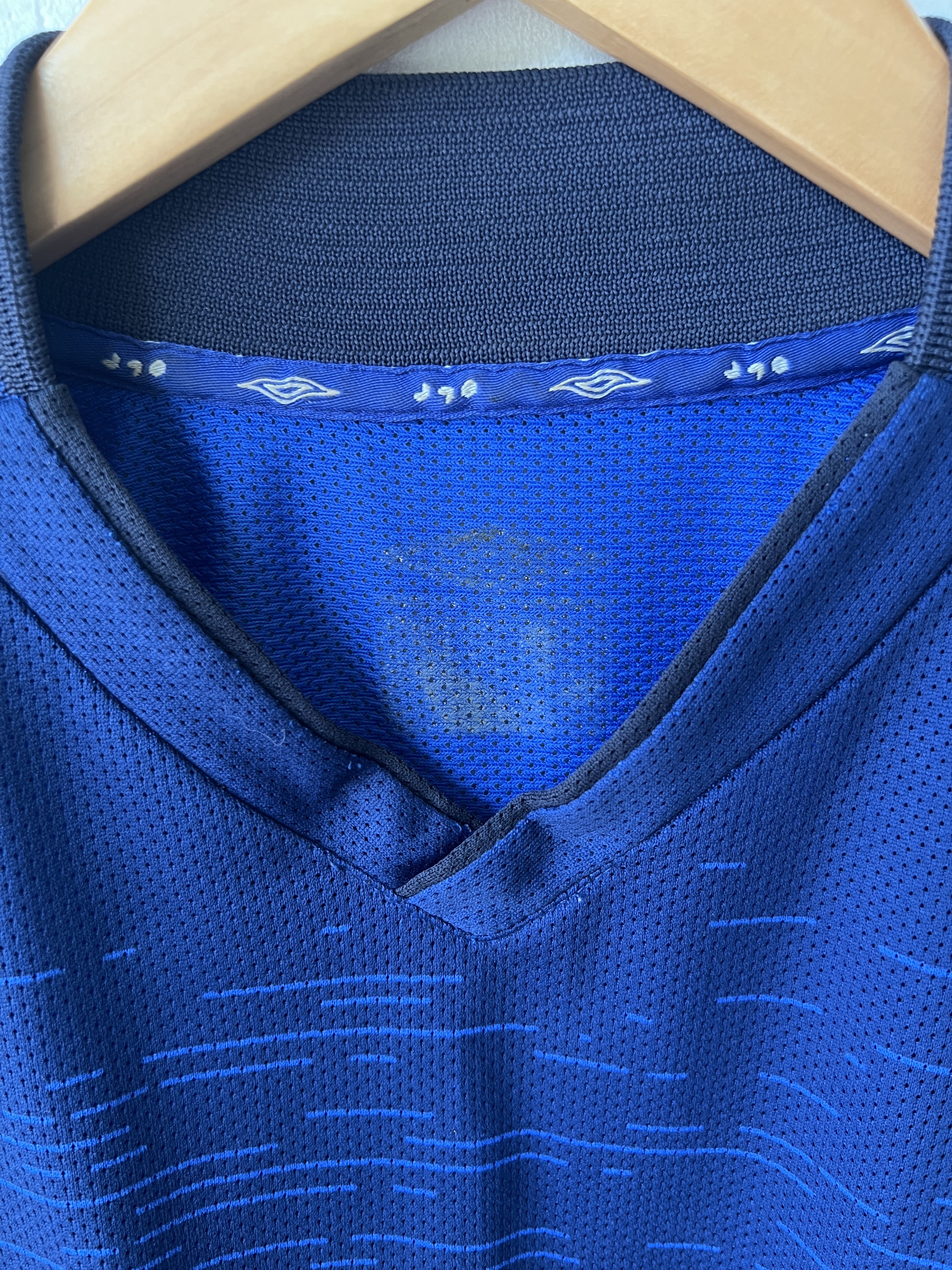 Umbro (L) Chelsea 2003-04 Training Kit Size US L / EU 52-54 / 3 - 3 Thumbnail