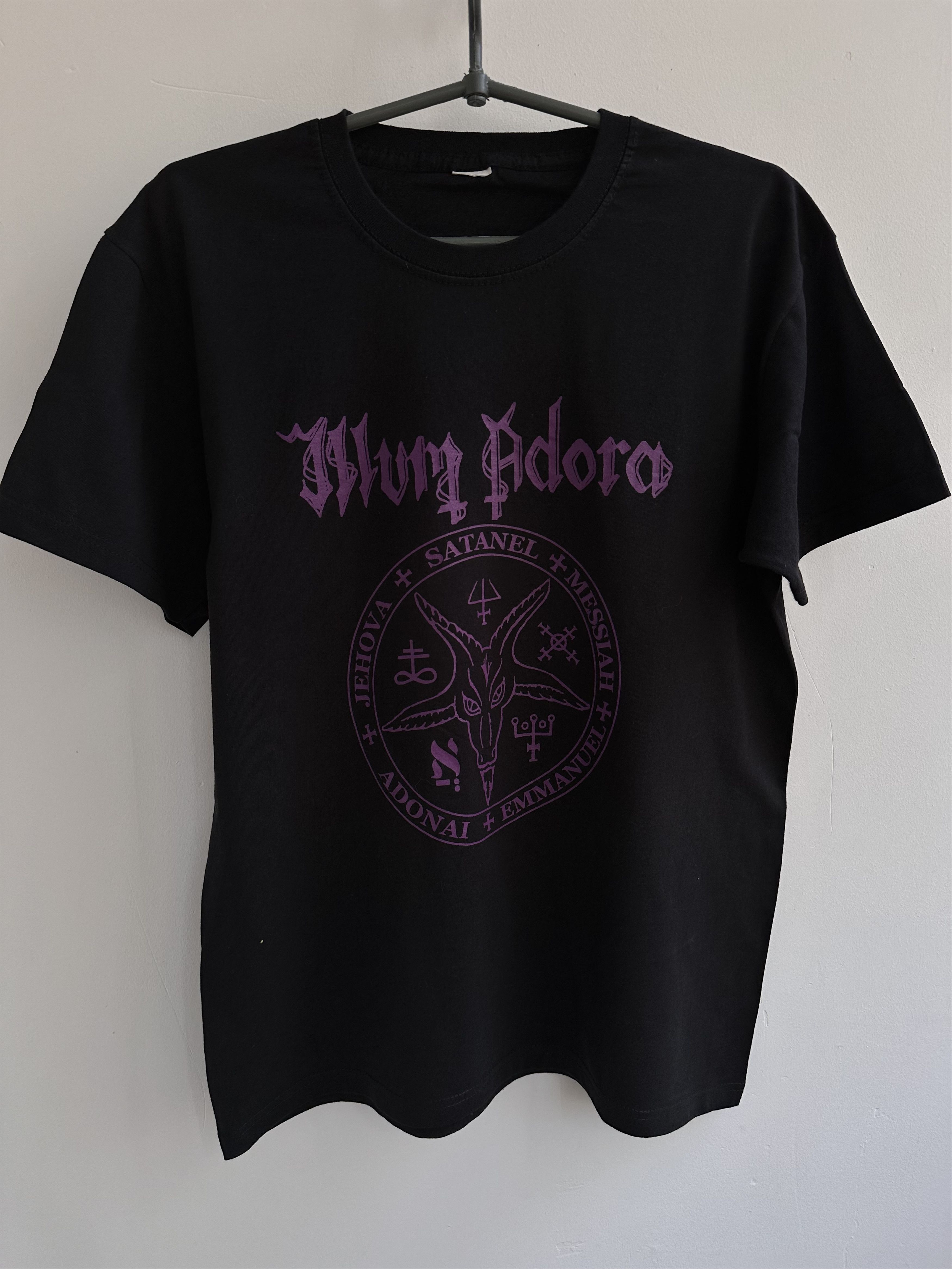 Band Tees Illum Adora Band t shirt Size US M / EU 48-50 / 2 - 1 Thumbnail
