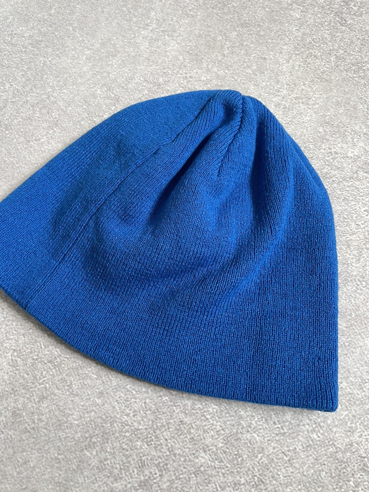 New Era New Era FC Zurich FCZ Soccer Swiss Football Beanie Hat Size ONE SIZE - 8 Thumbnail