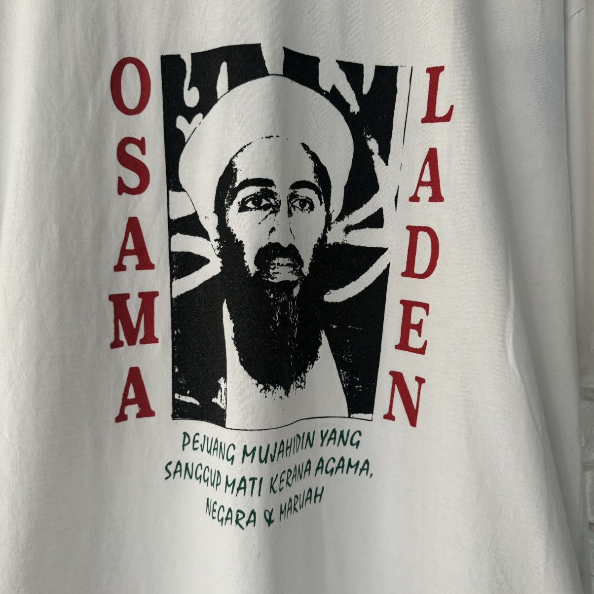 Vintage Osama Bin Laden Tee Size US XXL / EU 58 / 5 - 3 Thumbnail
