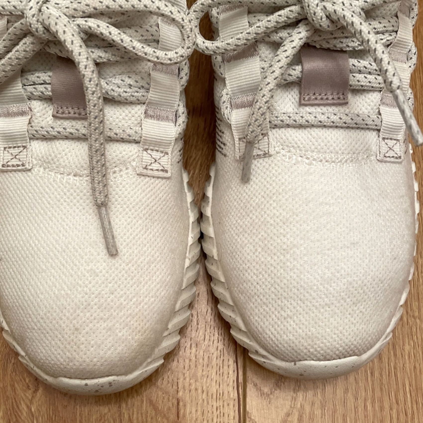 Adidas VINTAGE? adidas Kaptir Flow Running Shoes-Light Beige Size 10 Speckled Women Sneaker B US 10 Beige Speckled Adidas Kaptir Flow Women Shoes Size US 10 / IT 40 - 4 Thumbnail