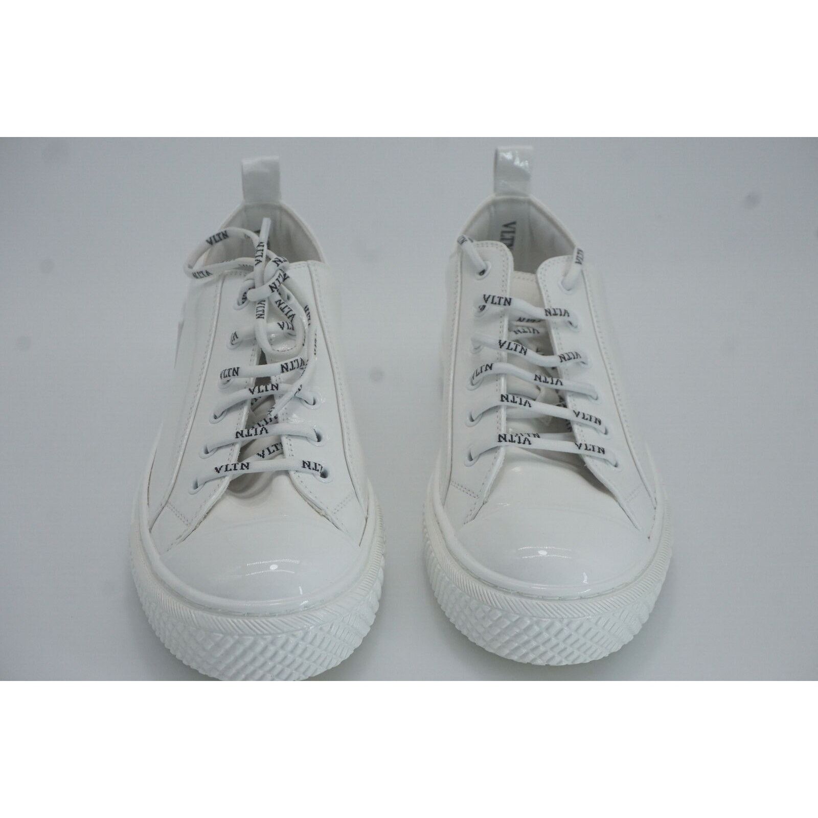 Valentino Valentino Giggies VLTN Logo White Patent Sneaker 39 low top Size US 9 / IT 39 - 2 Thumbnail