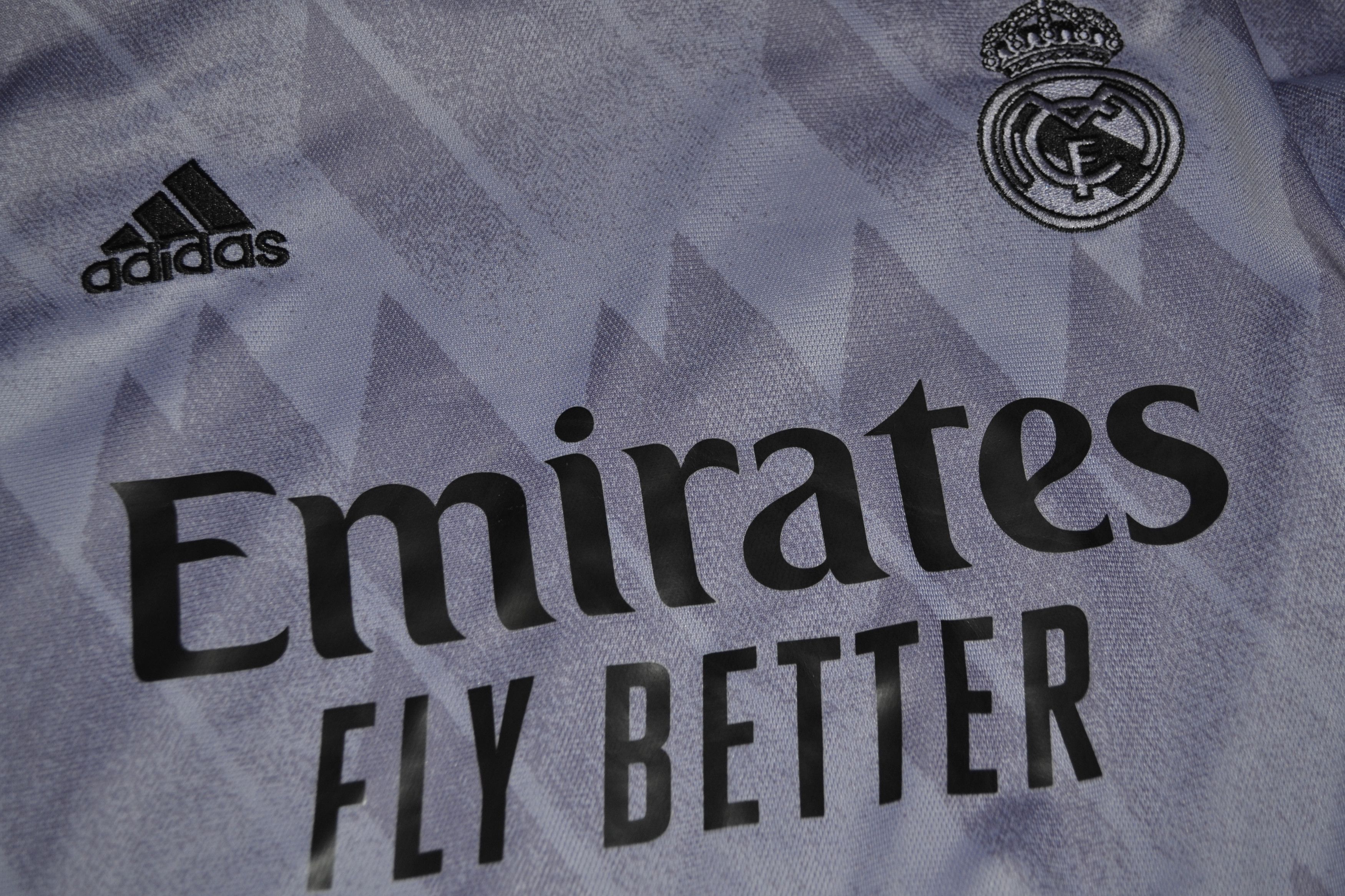 Adidas Real Madrid Away Shirt 2022 2023 Soccer Jersey Size US M / EU 48-50 / 2 - 5 Thumbnail