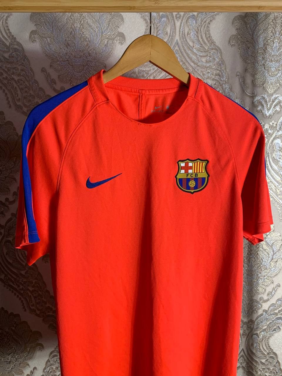 Nike Vintage Nike FC Barcelona Spain Soccer Jersey Retro Y2K Size US L / EU 52-54 / 3 - 2 Thumbnail
