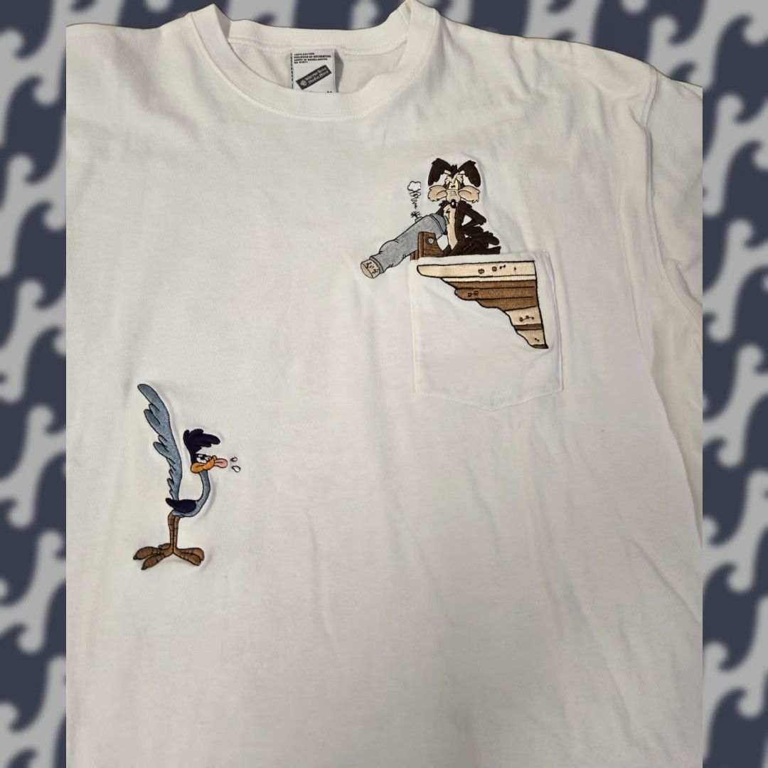 Vintage Warner Bros Shirt Mens Medium White Cartoon Pocket Tee Road Runner Wile E Coyote Size US M / EU 48-50 / 2 - 1 Thumbnail