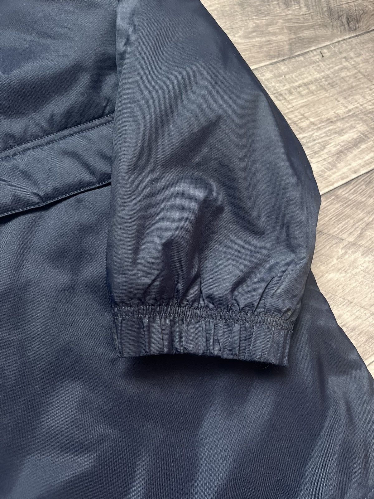 Nike 90s Vintage Nike Down Jacket Big Swoosh Logo Back Rare Size US L / EU 52-54 / 3 - 8 Thumbnail