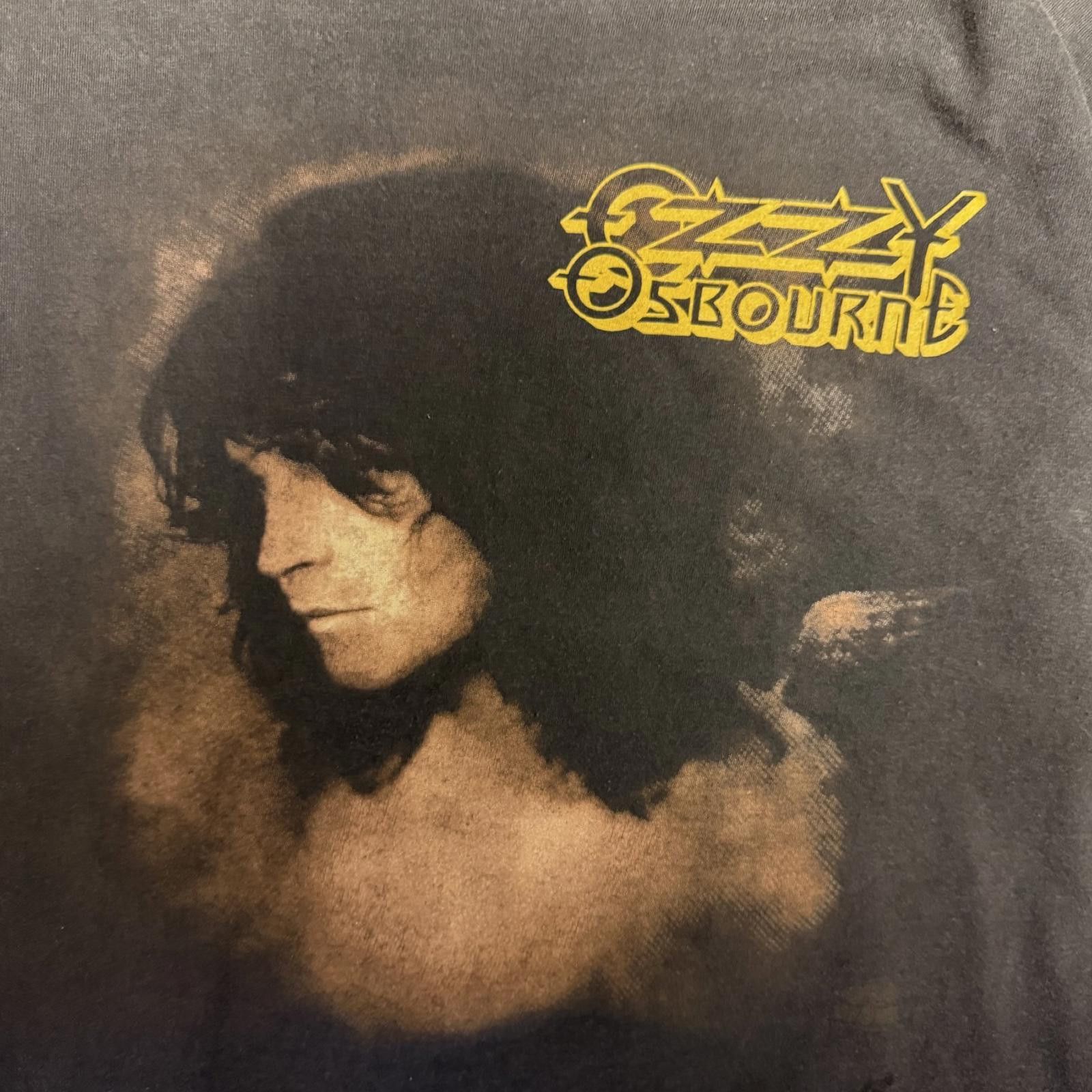 Hanes 1992 Ozzy Ozburne Theatre of Madness — XL — Size US XL / EU 56 / 4 - 3 Thumbnail