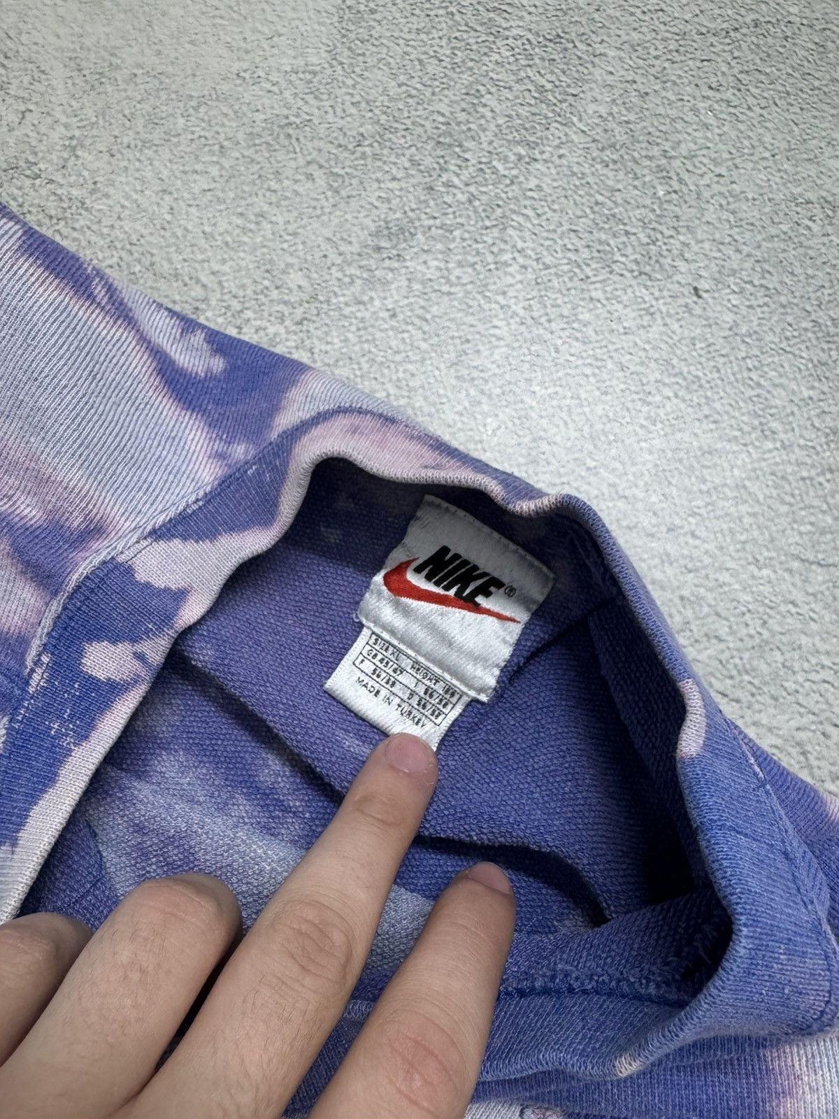 Nike Vintage Y2k Custom Nike Mini Swoosh Sweatshirt Faded 90’s Size US XL / EU 56 / 4 - 8 Thumbnail