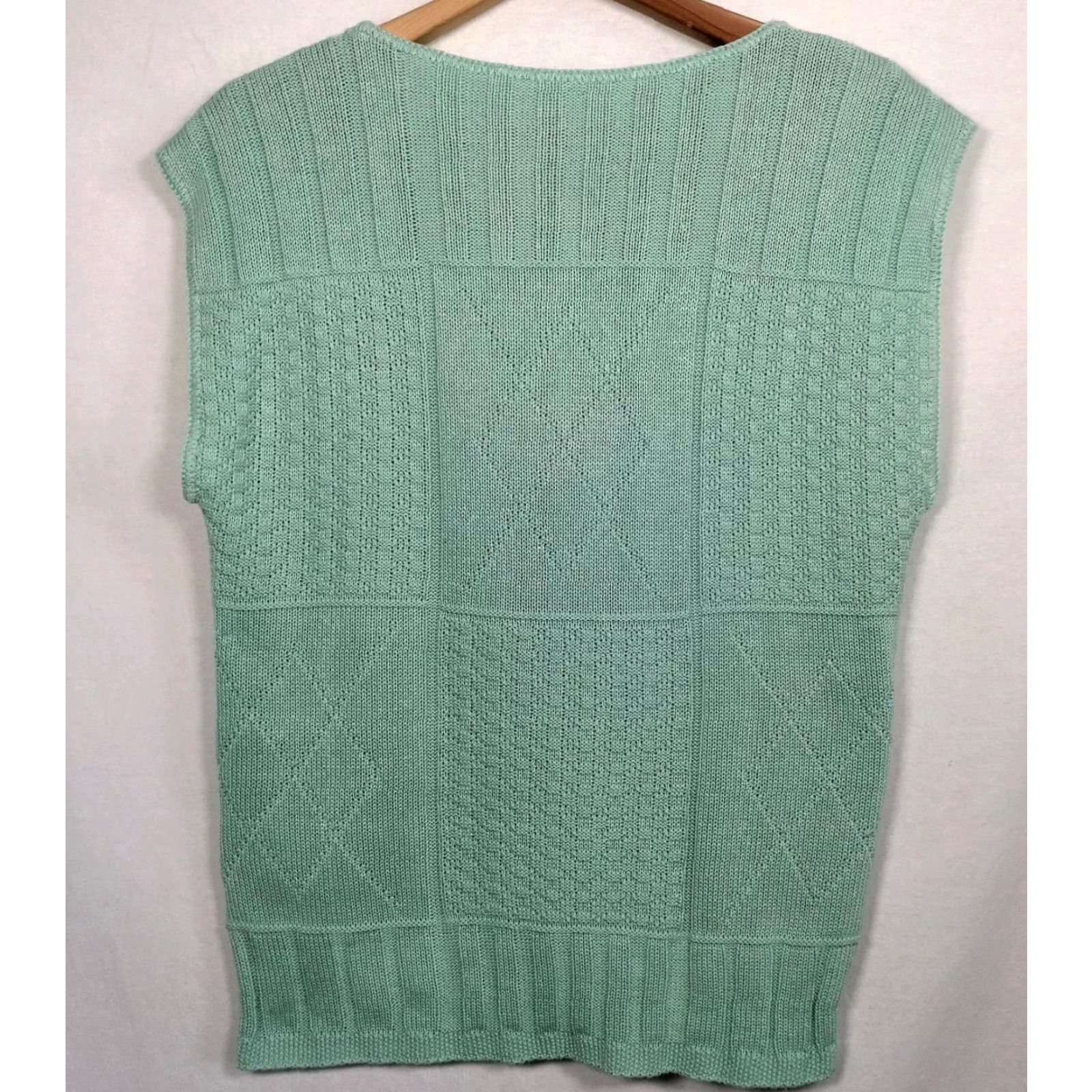 Vintage VINTAGE Embroidered Flower Sweater Vest Women’s Small Mint Green Grannycore Size S / US 4 / IT 40 - 2 Thumbnail