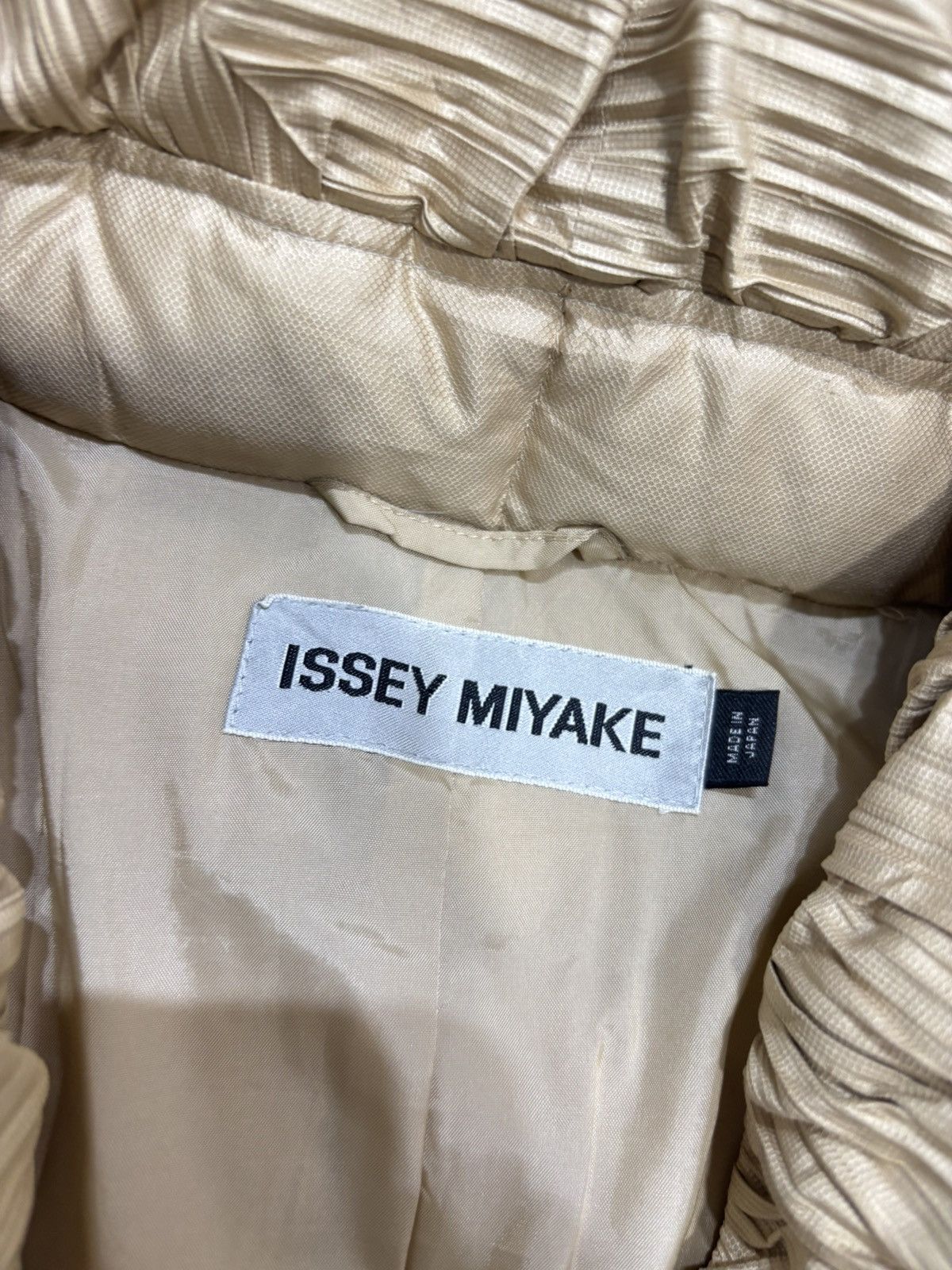 Issey Miyake Rare Isseymiyake puffer down pleated collar jacket Size US M / EU 48-50 / 2 - 3 Thumbnail