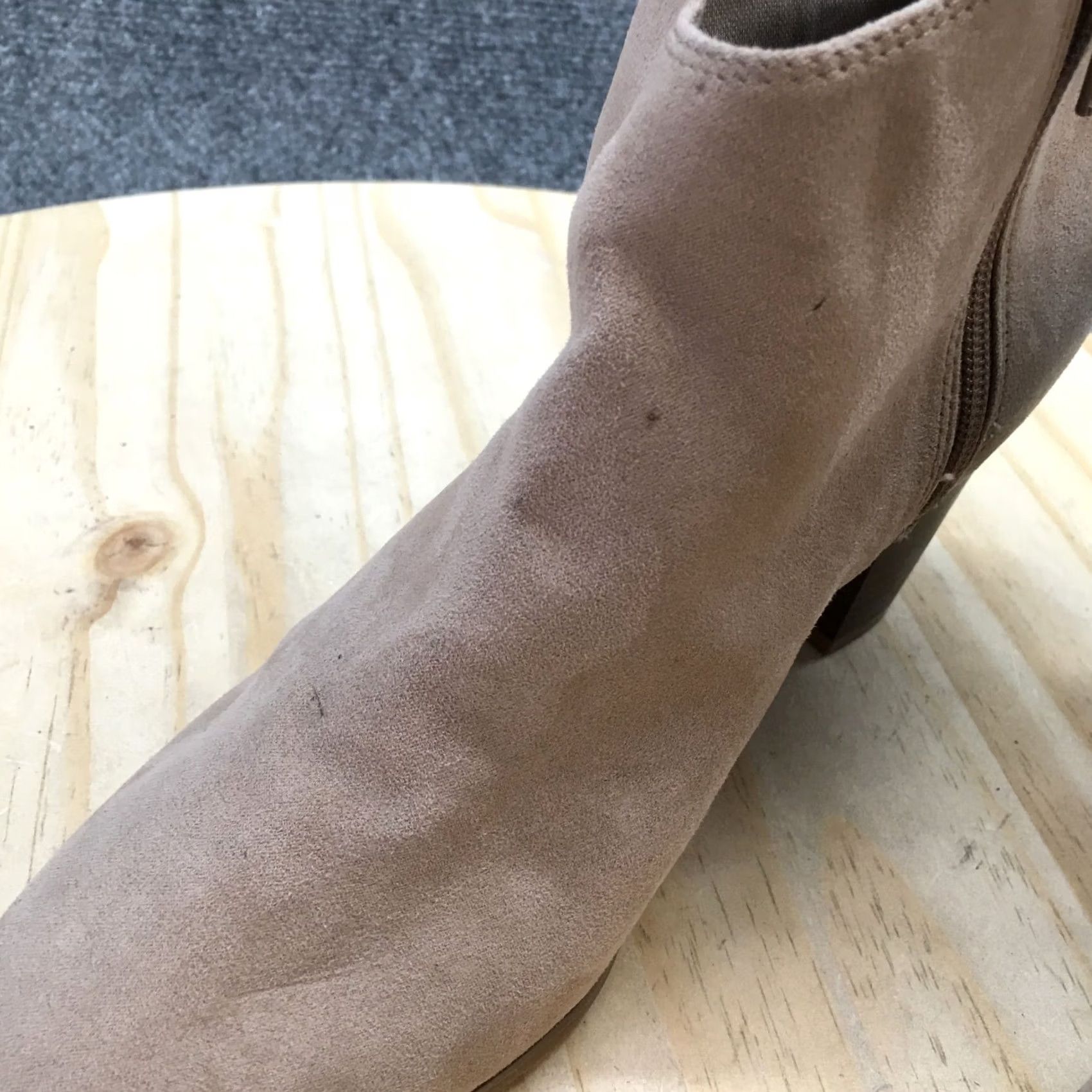 Old Navy Old Navy Boots Womens 9 Ankle Booties Block Heels Side Zips Beige Faux Suede Boots Size US 9 / IT 39 - 5 Thumbnail