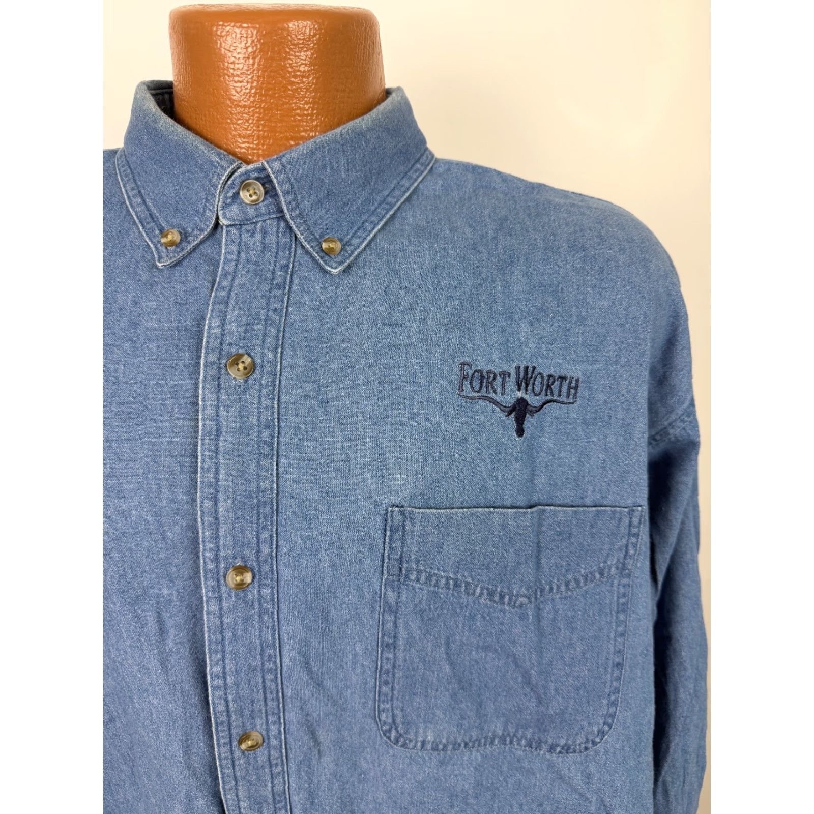 Vintage VINTAGE Fort Worth Denim Shirt Men XL Texas Long Horn Cowboy Button Up Minimal Shirt Men XL Blue Cotton Denim Embroidered 90s Texas Outdoor Y2K Size US XL / EU 56 / 4 - 2 Thumbnail