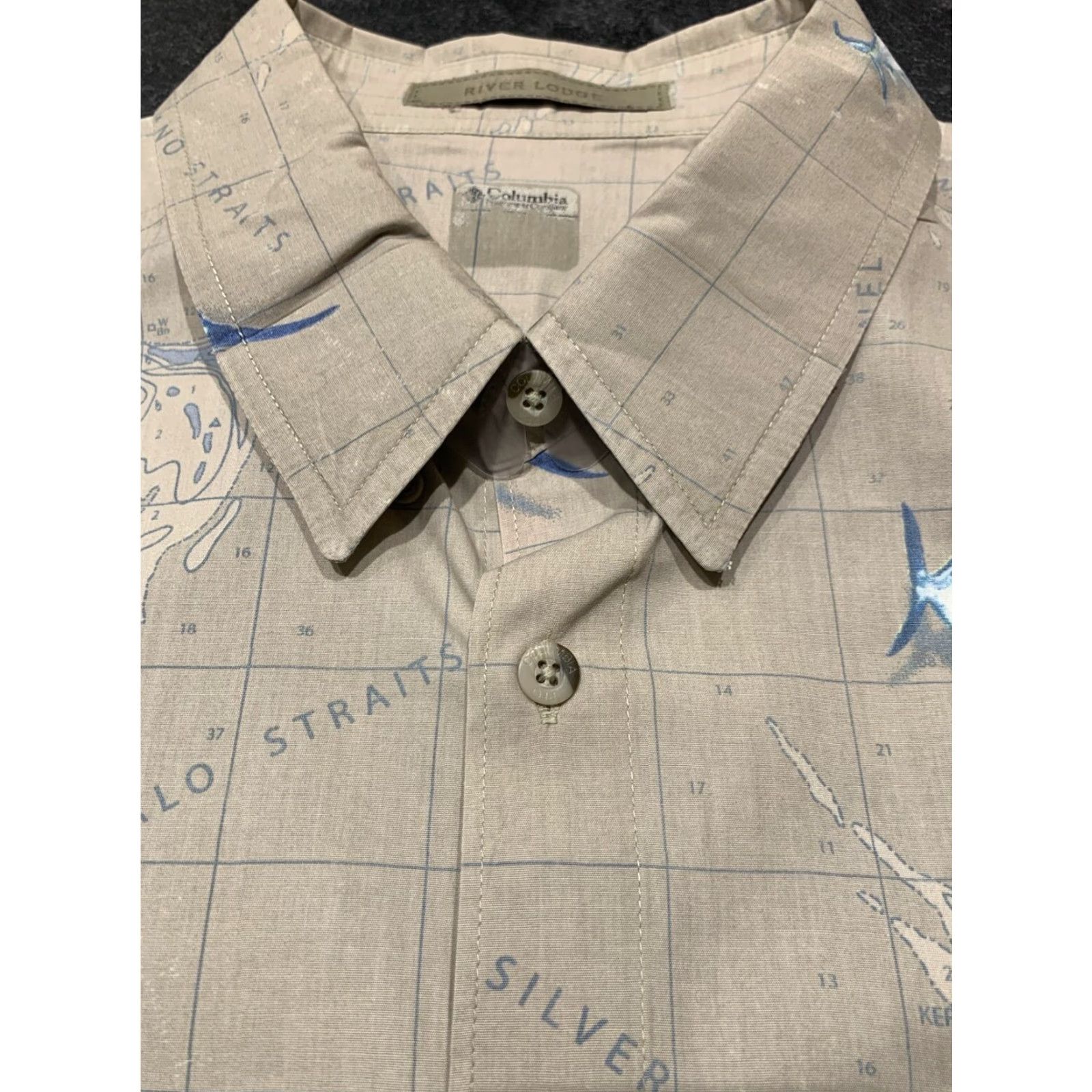 Vintage Columbia River Lodge Shirt Adult Men XL Beige Short Sleeve Button-Down Cotton Classic Outdoor Fish Pattern Size US XL / EU 56 / 4 - 6 Thumbnail