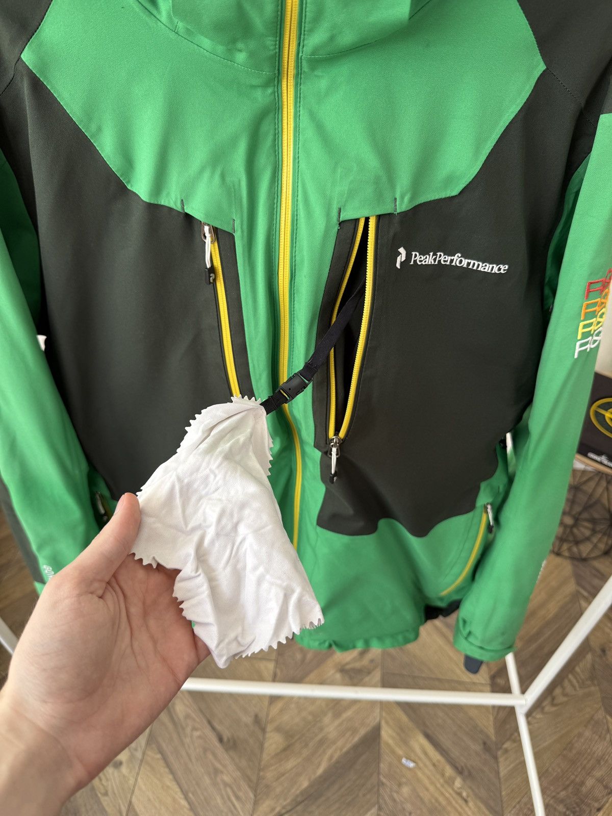 Peak Performance Vintage Peak Performance R&D NAVIG Jacket Gore-Tex RECCO Ski Size US L / EU 52-54 / 3 - 24 Thumbnail