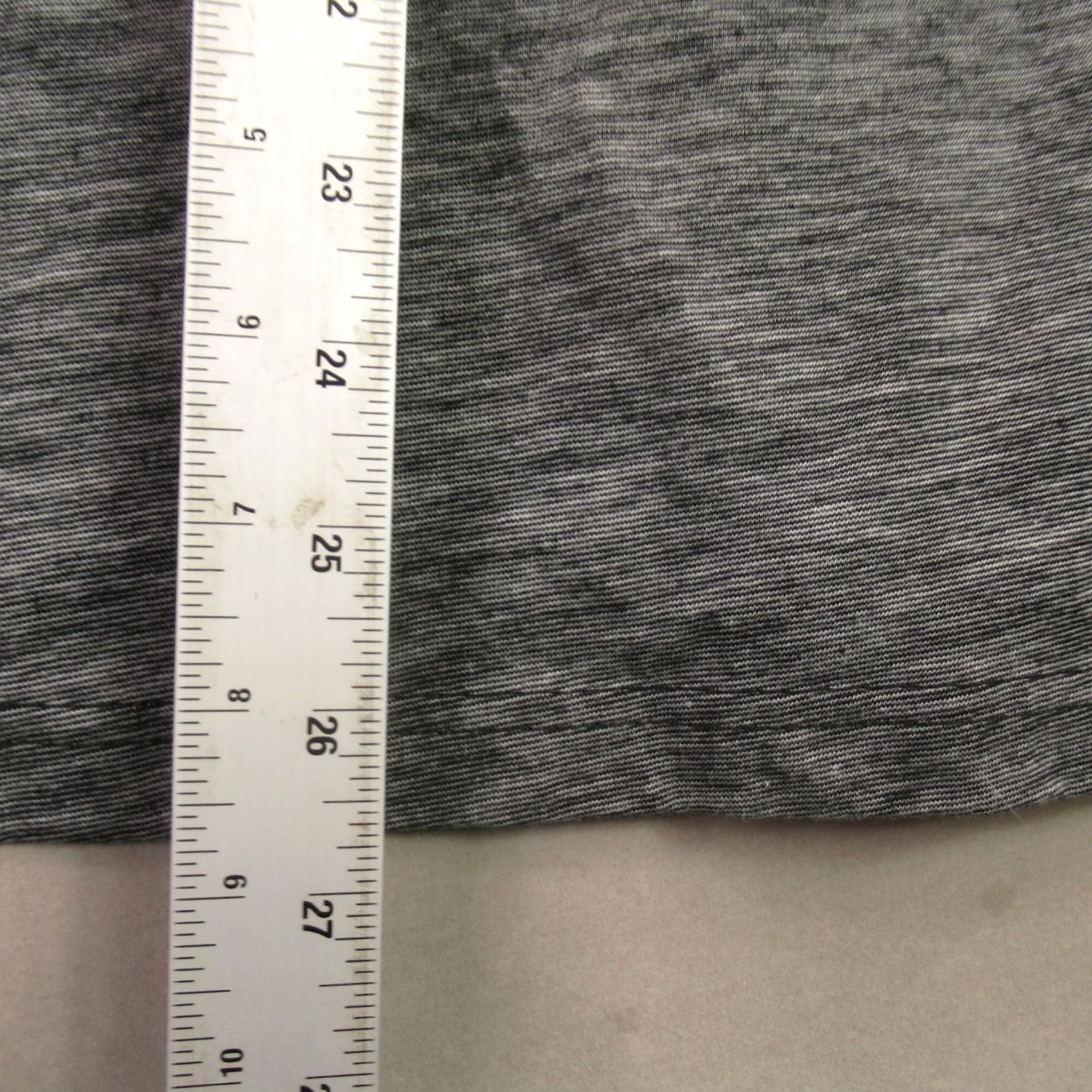 Tommy Bahama Tommy Bahama Sweater Mens Medium Long Sleeve Pullover Gray Henley Shirt Pullover Authentic Casual Knit Logo Button Crew Neck All Seasons Regular Fit Size US M / EU 48-50 / 2 - 7 Thumbnail