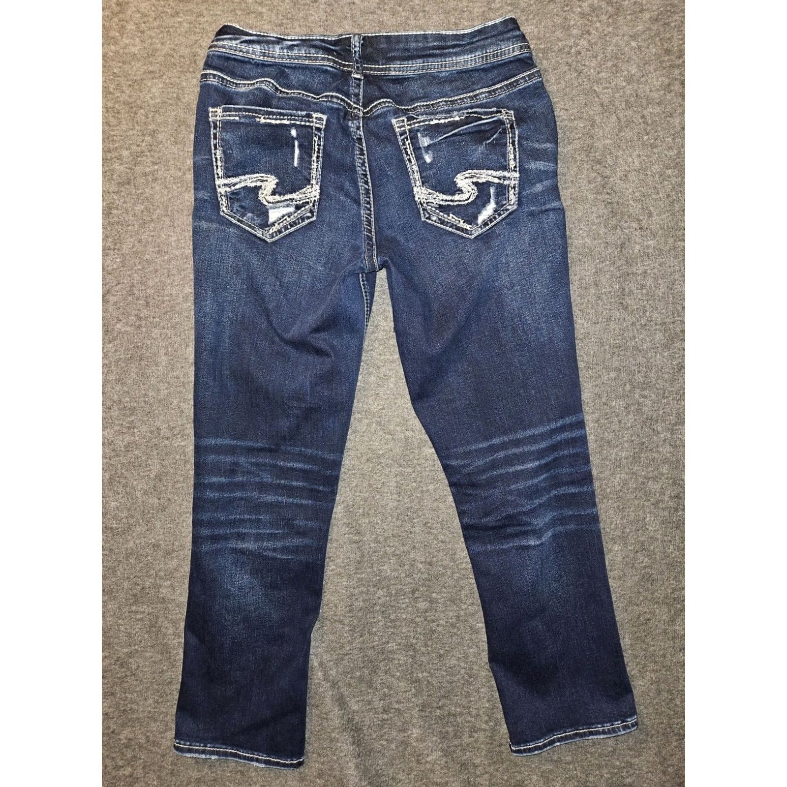 Silver Jeans Co. VINTAGE Silver Jeans Capri Jeans Women 28 Low Rise Blue Denim Distressed Preppy Logo Embroidered Pockets Crop 24in Inseam Mens Women Girls Boys Size 28" / US 6 / IT 42 - 8 Thumbnail