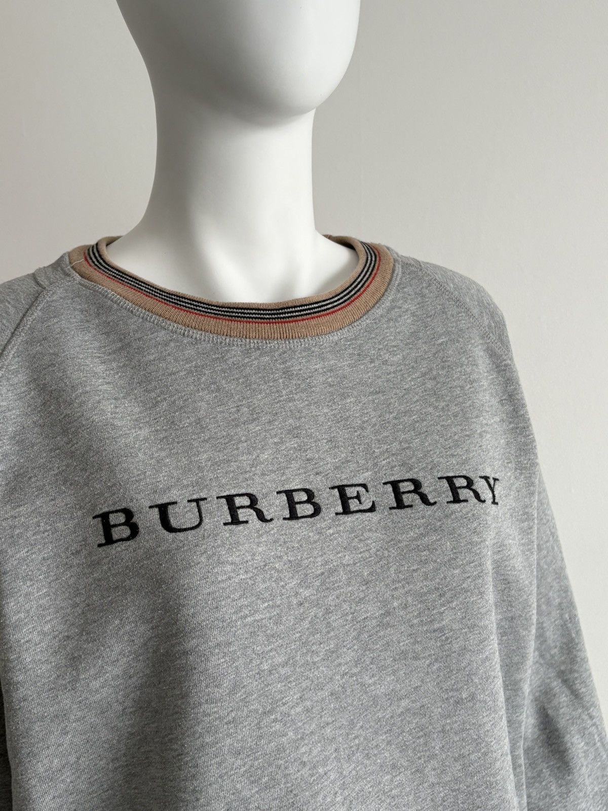 Burberry Burberry Children Embroidery Logo Gray Sweatshirt 14 years Size XS / US 0-2 / IT 36-38 - 3 Thumbnail