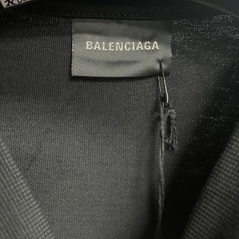 Balenciaga Balenciaga latest black solid color logo print covers round Size US S / EU 44-46 / 1 - 2 Thumbnail