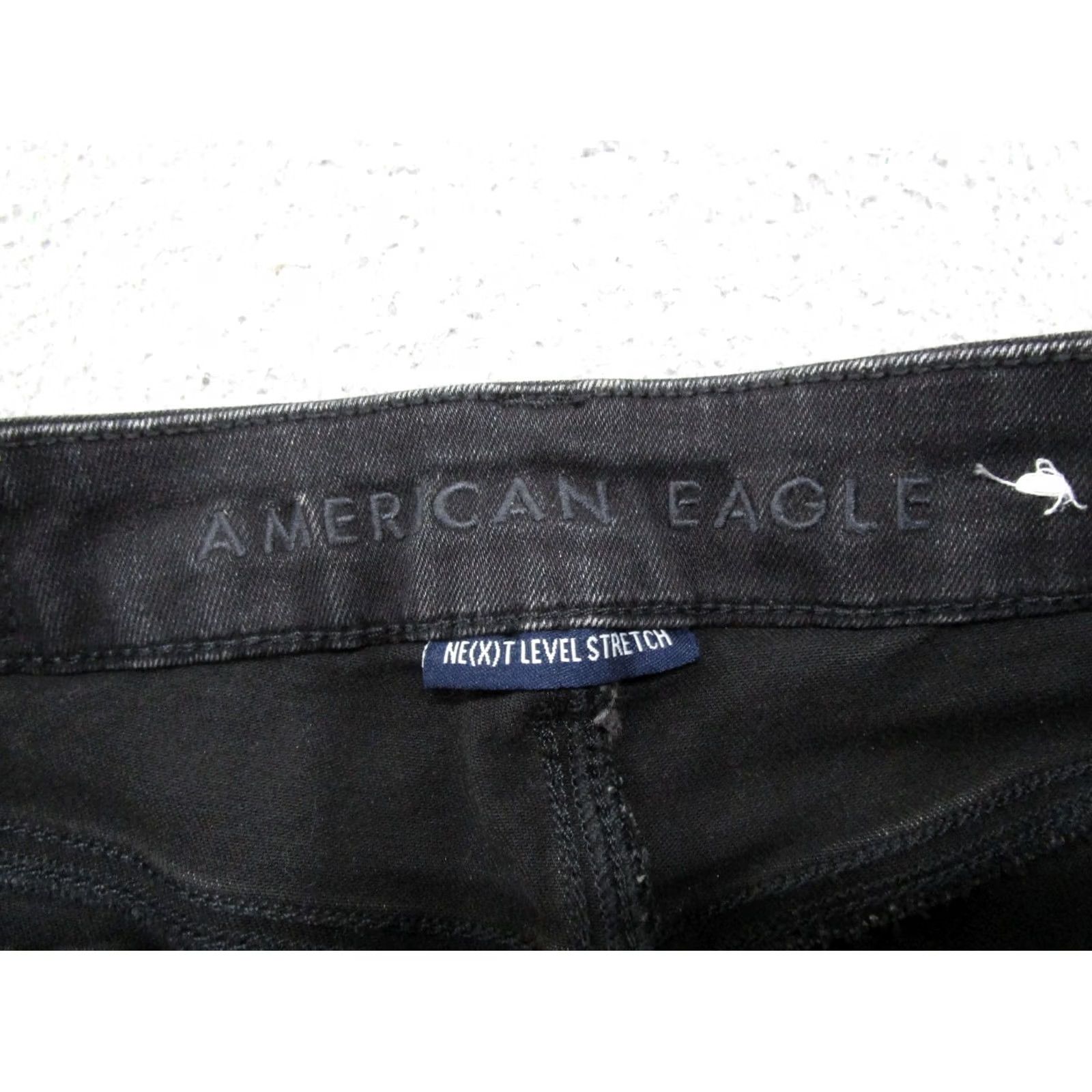 American Eagle Outfitters American Eagle Outfitters Shortie Shorts Button Fly Size 6 Denim Black High Rise 5-Pocket Stretch Womens Casual Summer Vintage No N/A Size 28" / US 6 / IT 42 - 2 Thumbnail