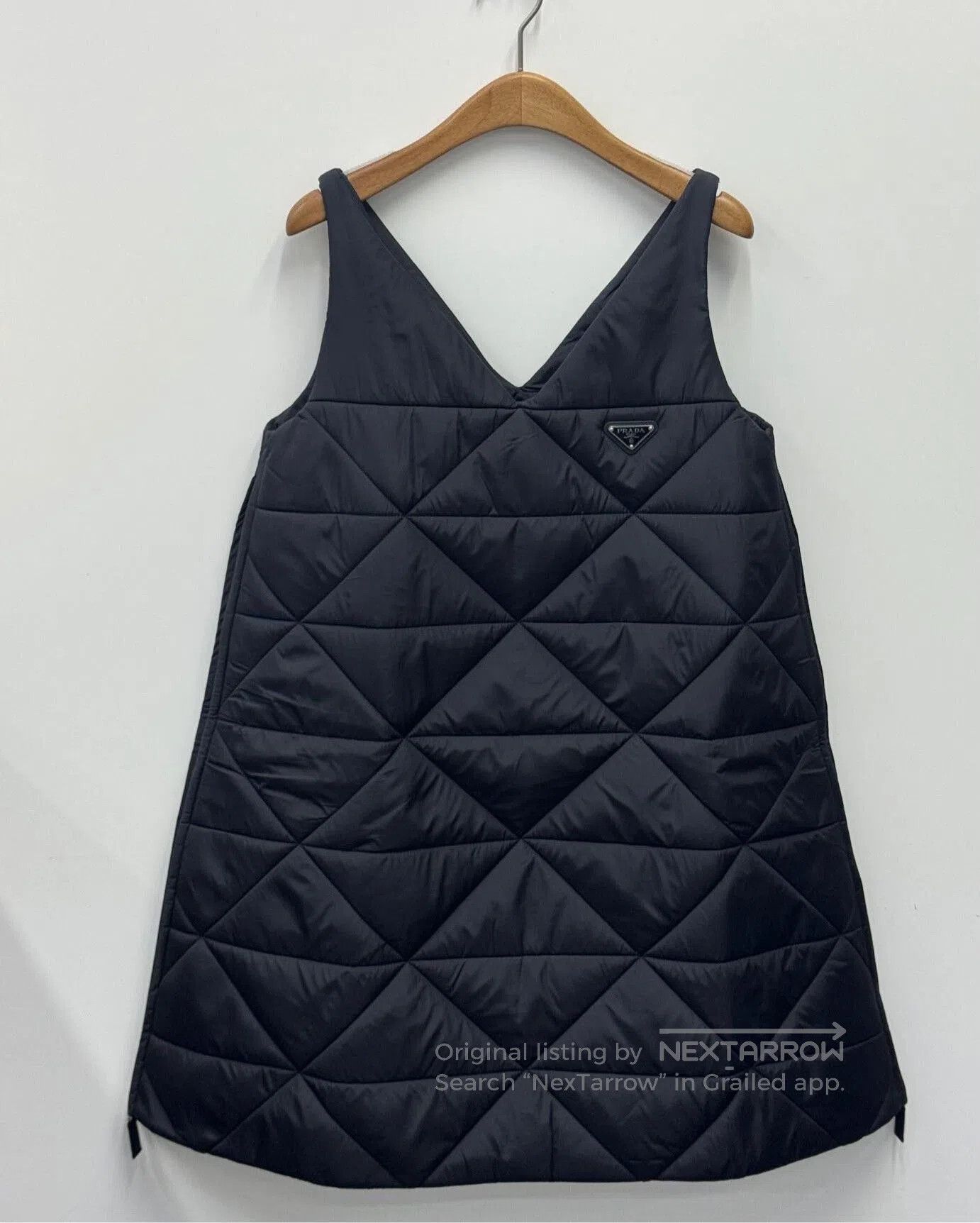 Prada Prada Women's V-Neck Padded Vest Dress. Size S / US 4 / IT 40 - 1 Thumbnail