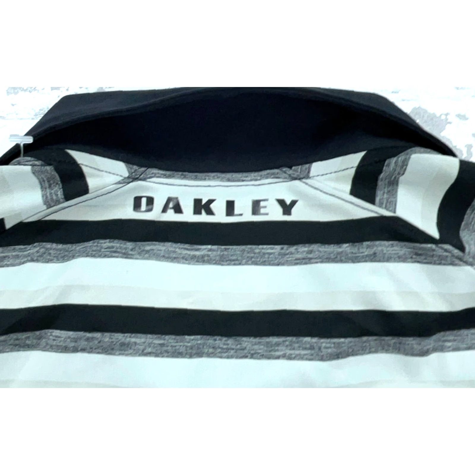 Oakley Oakley Polo Shirt Men Large Black Gray Striped Performance Golf Hydrolix Pocket Polo Shirt Size US L / EU 52-54 / 3 - 3 Thumbnail