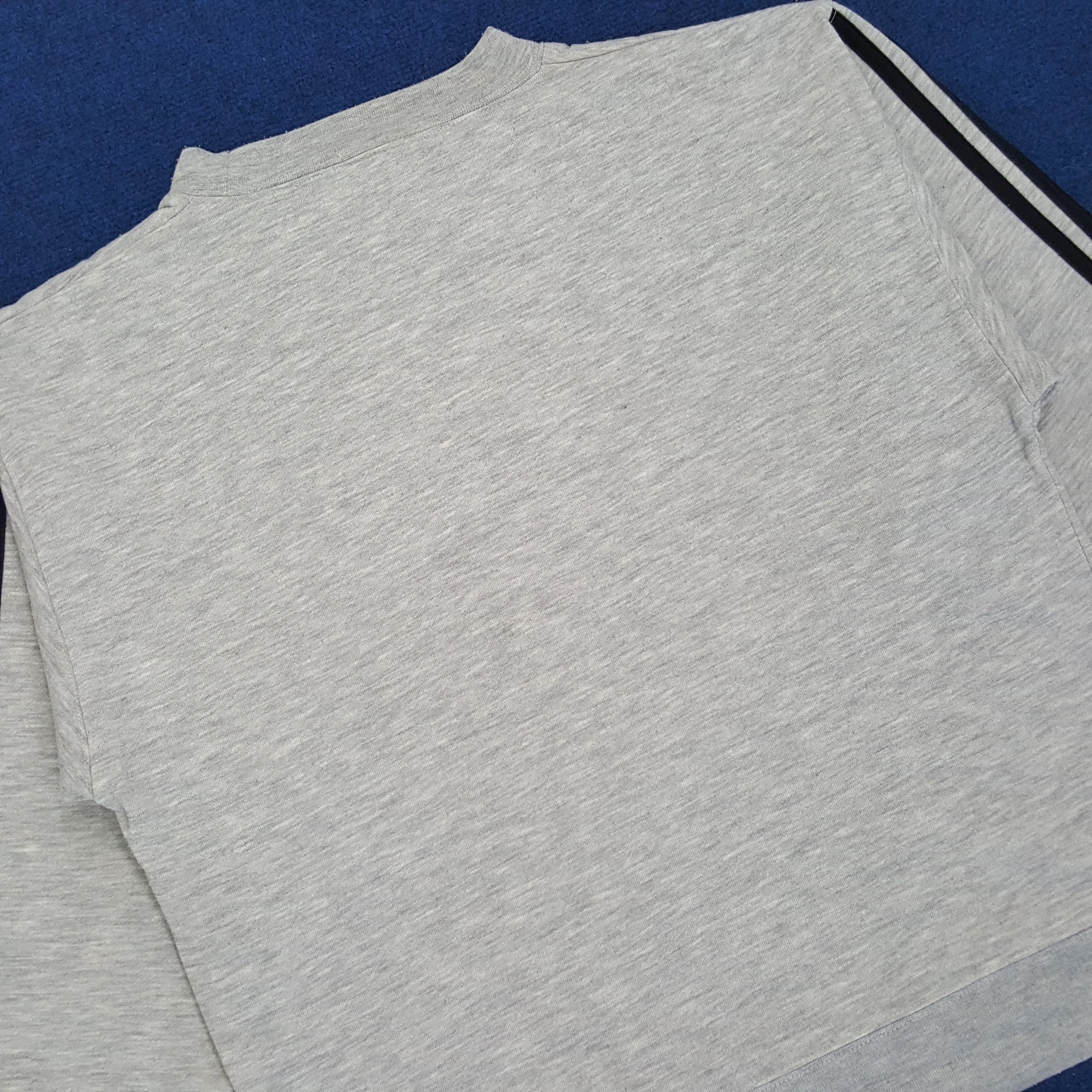 Adidas × Vintage Vintage Adidas Stripes Big Logo Streetwear Tshirt Size US M / EU 48-50 / 2 - 4 Thumbnail