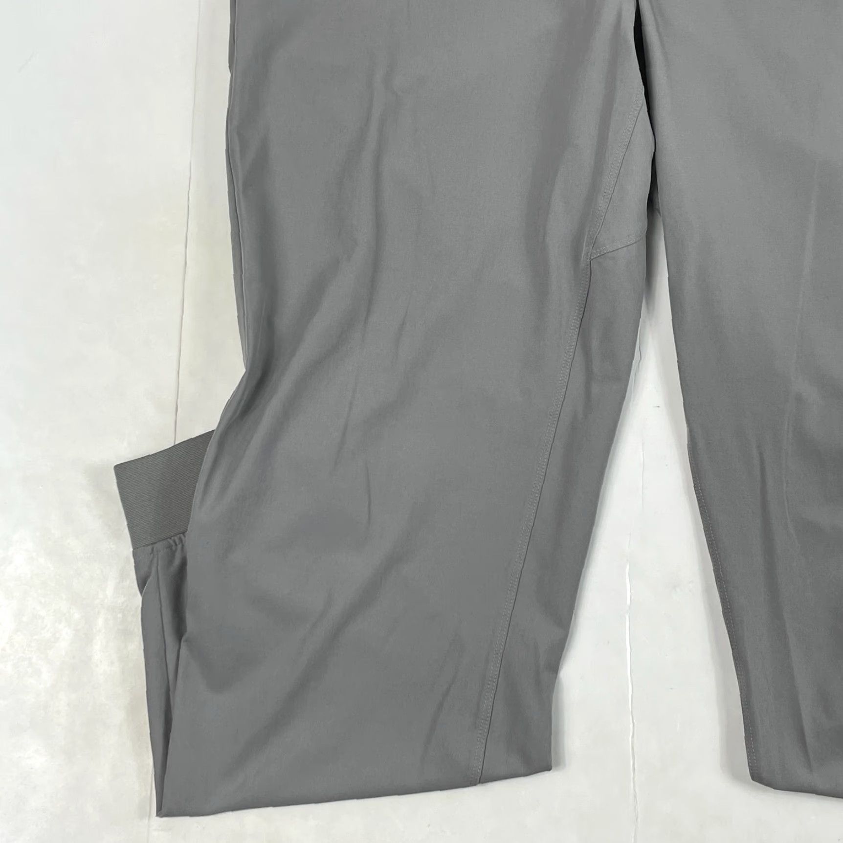 Vintage VRST Pants Mens 32 x 29 Gray Golf Tapered Leg Stretch Technical Preppy Dress Pants Size US 32 / EU 48 - 5 Thumbnail