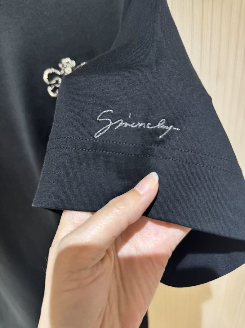 Givenchy Givenchy Black T-Shirt Size US M / EU 48-50 / 2 - 6 Thumbnail