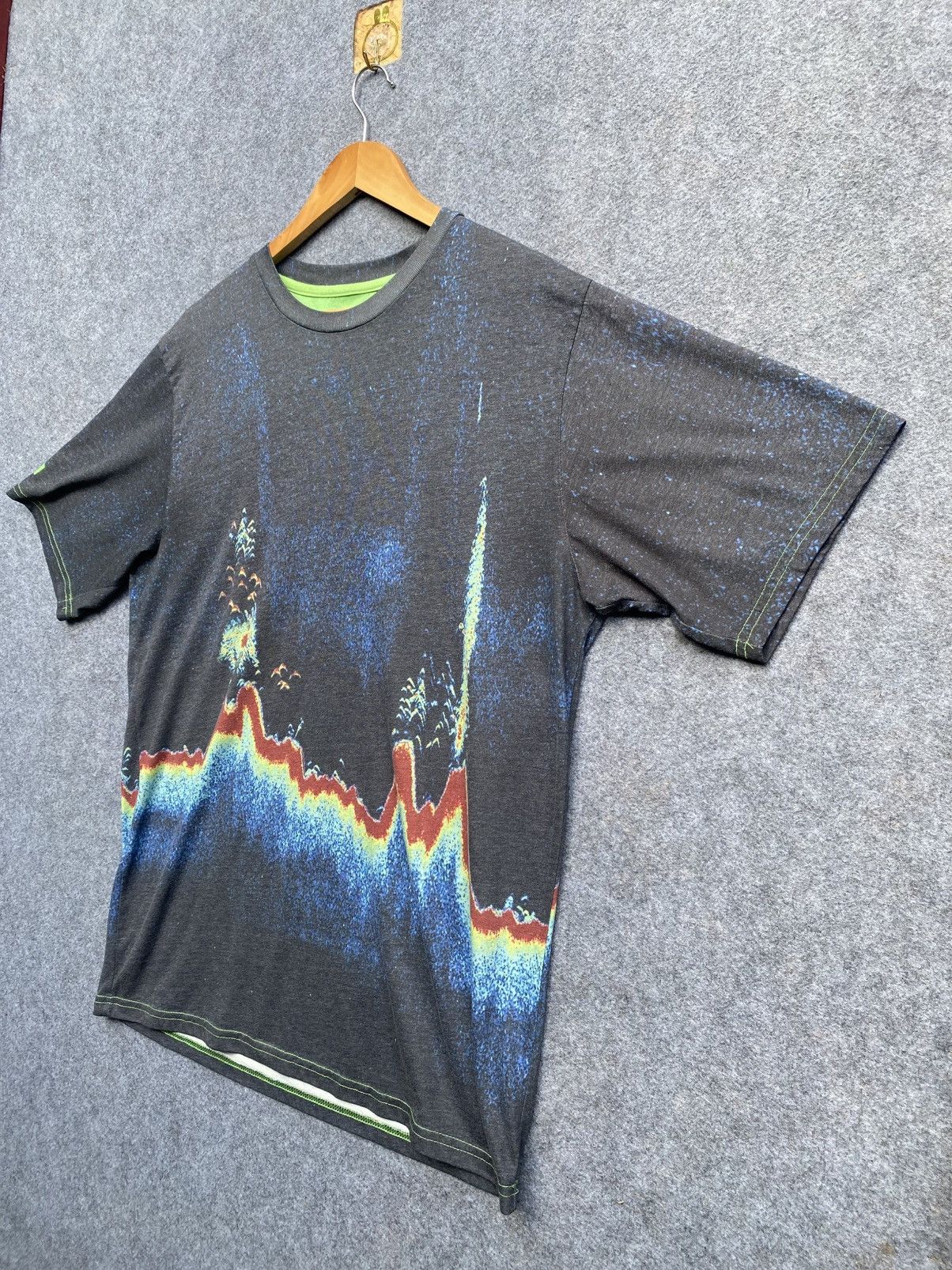 Vintage Pelagit sonar graph tee Size US XL / EU 56 / 4 - 2 Thumbnail