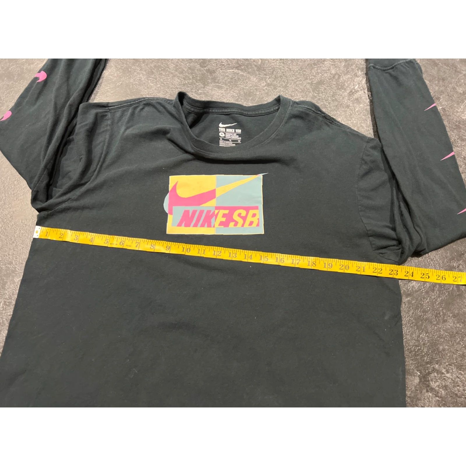 Nike NIKE SB Shirt XL Regular Fit Black Long Sleeve Tee Skateboarding Swoosh Mens Size US XL / EU 56 / 4 - 7 Thumbnail