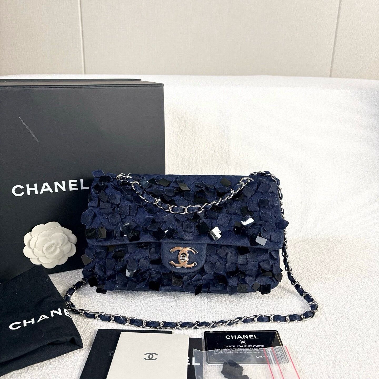 Chanel Pre-loved Bag Very good condition Size ONE SIZE - 1 Thumbnail