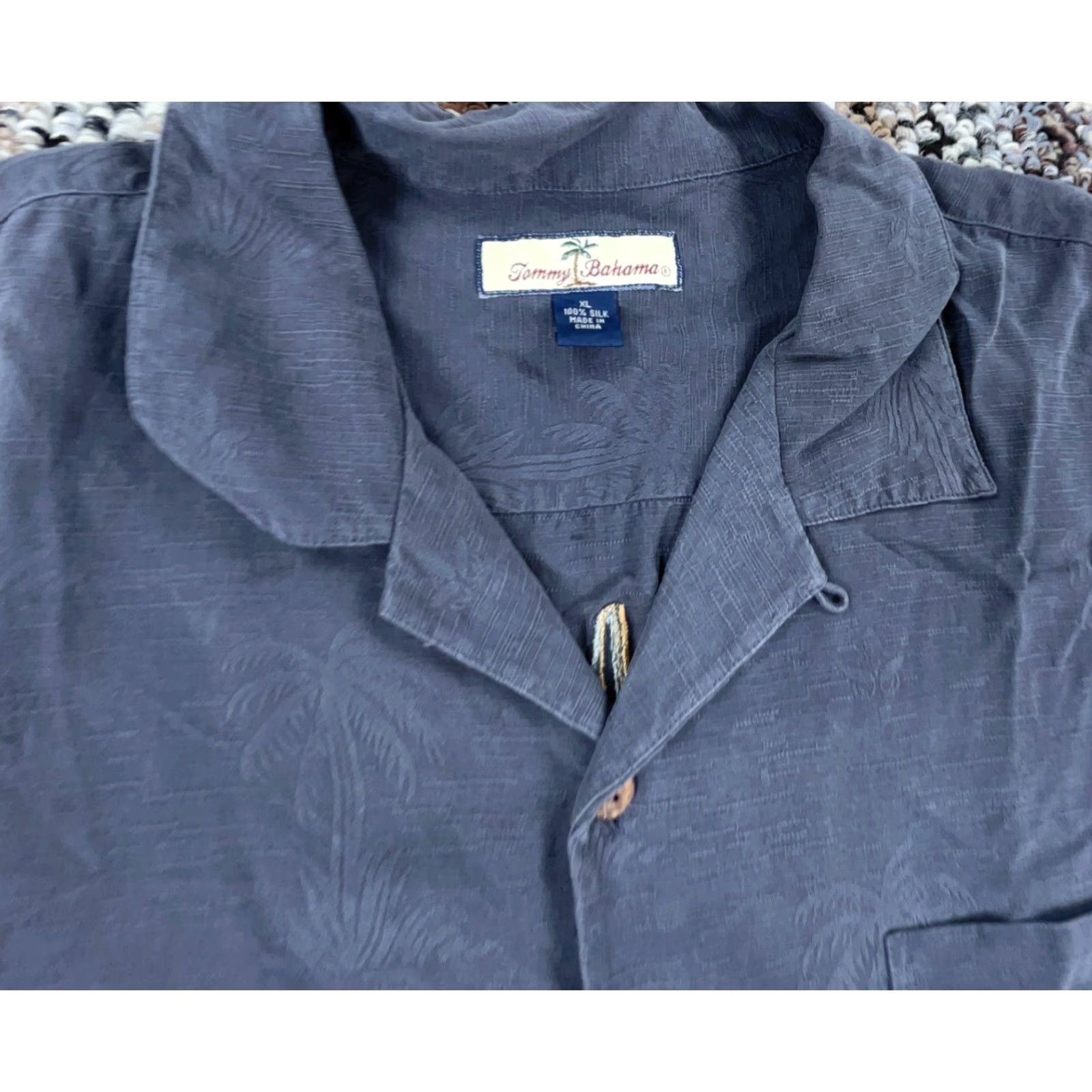 Tommy Bahama Tommy Bahama Shirt Men XL Gray Button Up Silk Embroidered Paradise Hotel Adult Size US XL / EU 56 / 4 - 7 Thumbnail