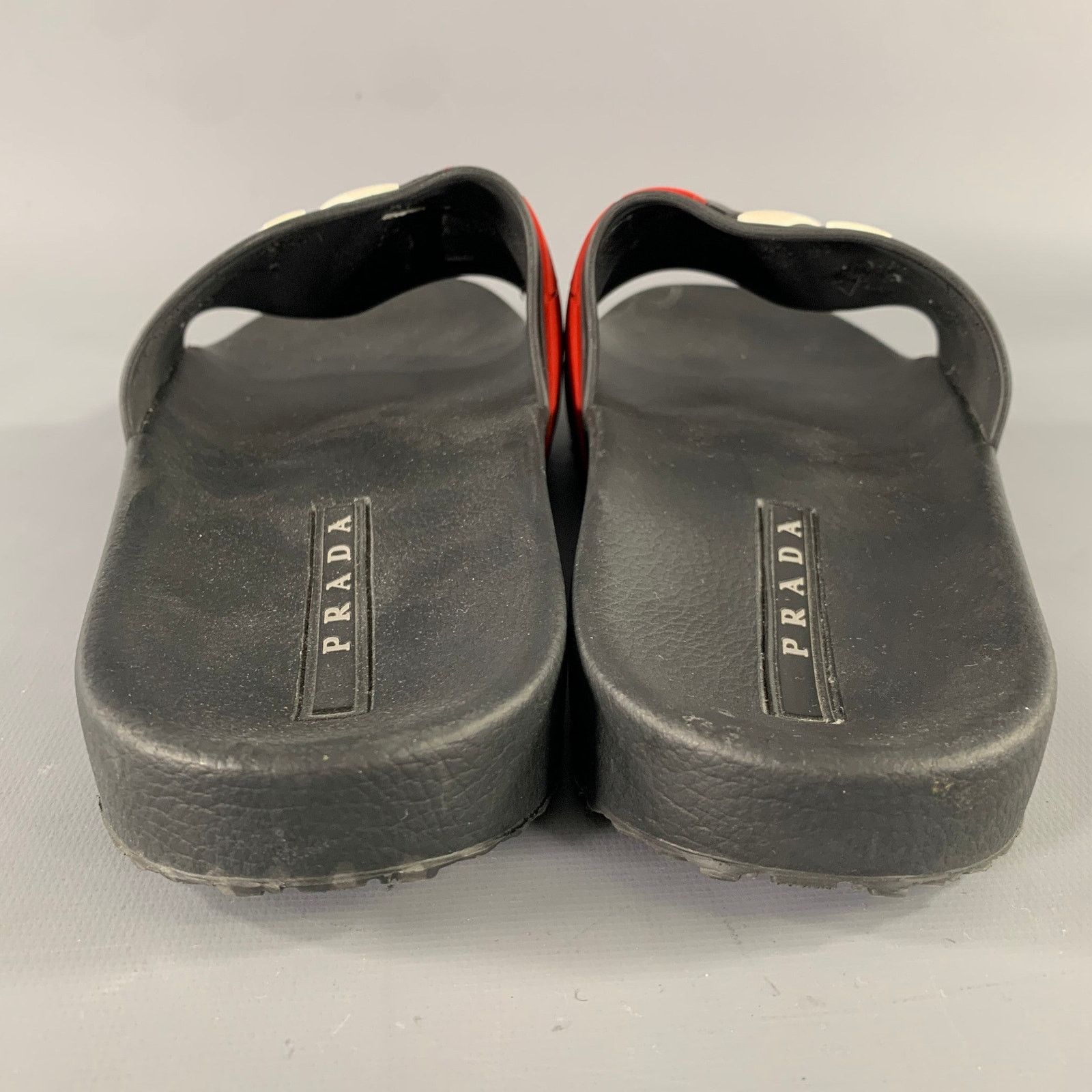 Prada PRADA Size 8 Black & White Logo Rubber Slide Sandals Size US 8 / EU 41 - 3 Thumbnail