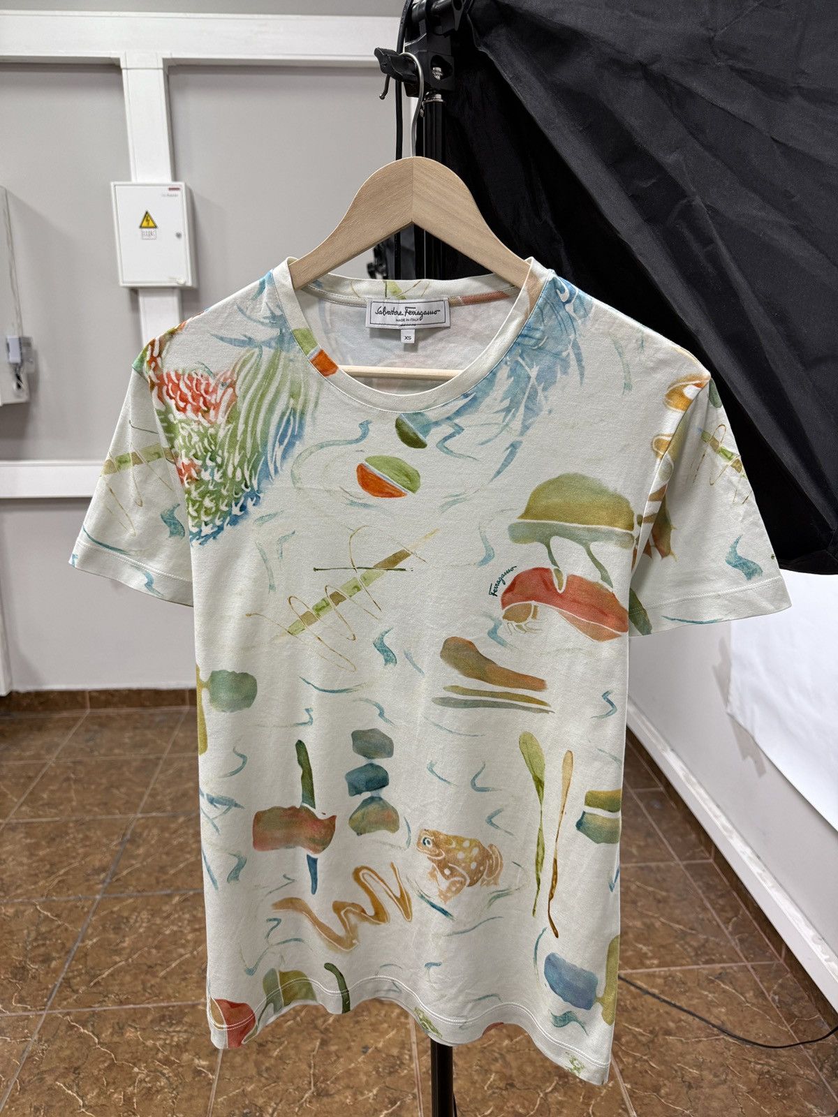 Salvatore Ferragamo 🇮🇹 Salvatore Ferragamo Luxury T-Shirt Made in Italy Abstract Size US S / EU 44-46 / 1 - 1 Thumbnail