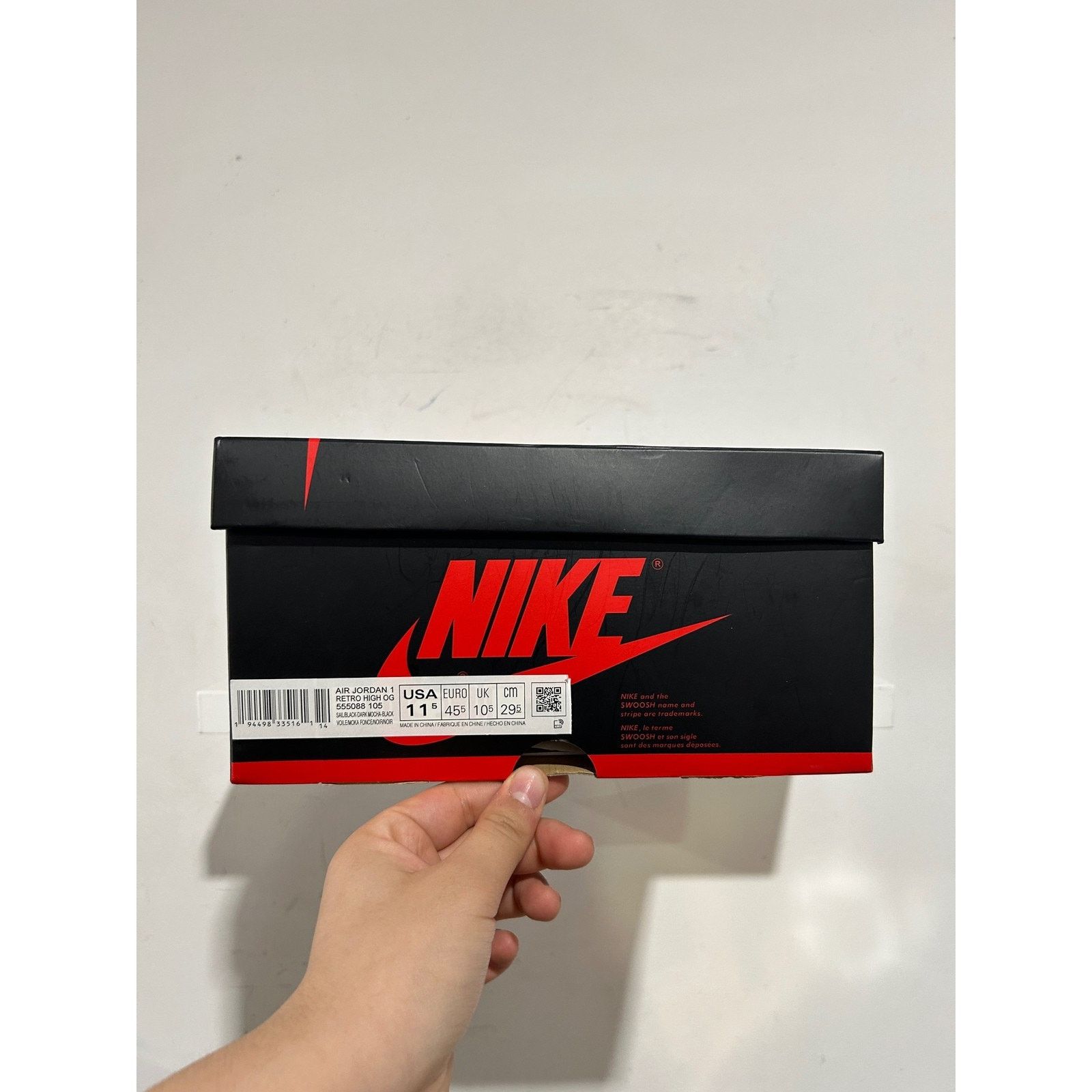 Nike JORDAN 1 RETRO HIGH MOCHA SIZE 11.5 PREOWNED Size US 11.5 / EU 44-45 - 7 Thumbnail