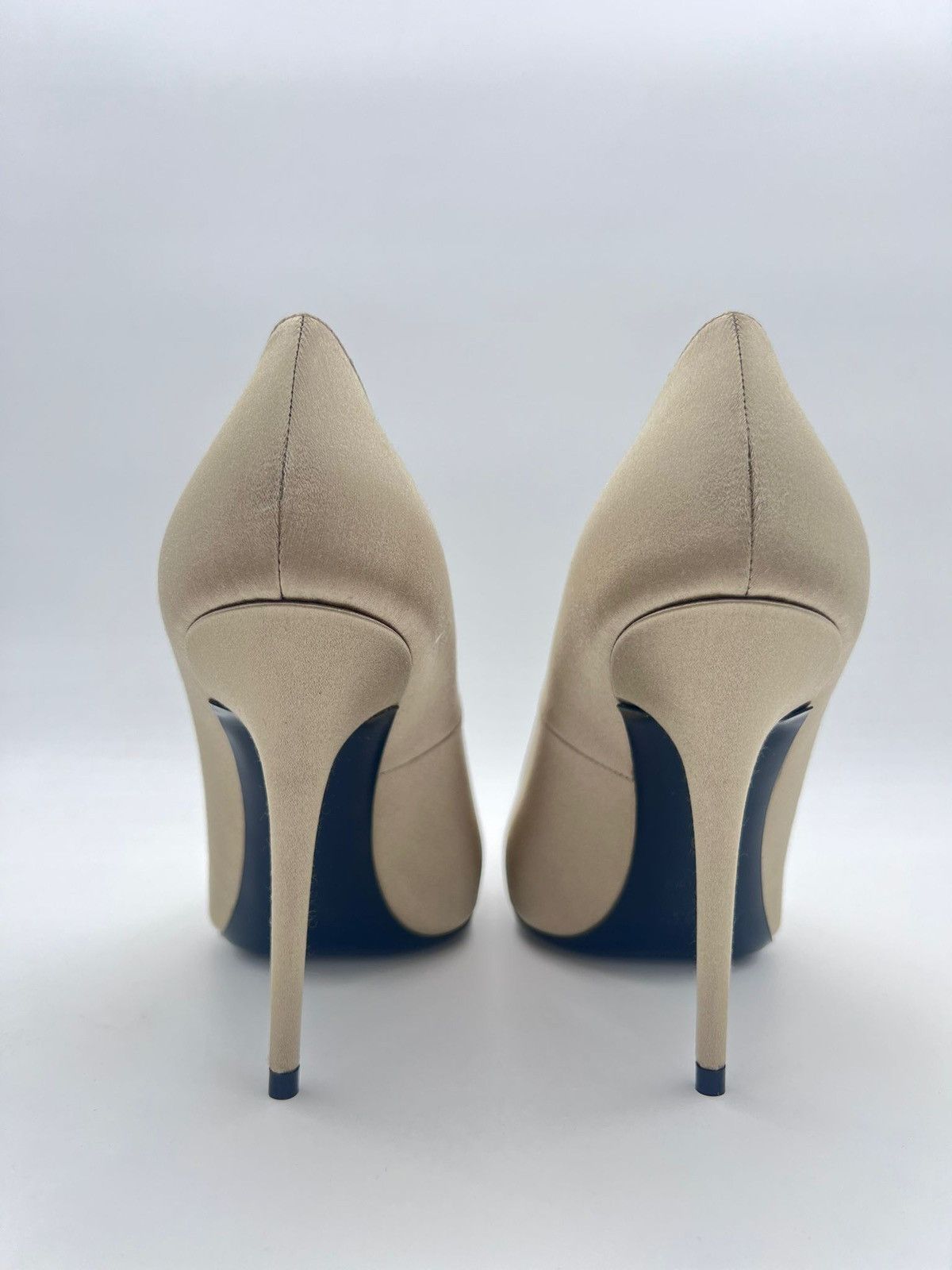 Saint Laurent Paris New Saint Laurent Instinct Pump wmn heels IT37.5/US7.5/UK4.5 Size US 7.5 / IT 37.5 - 4 Thumbnail