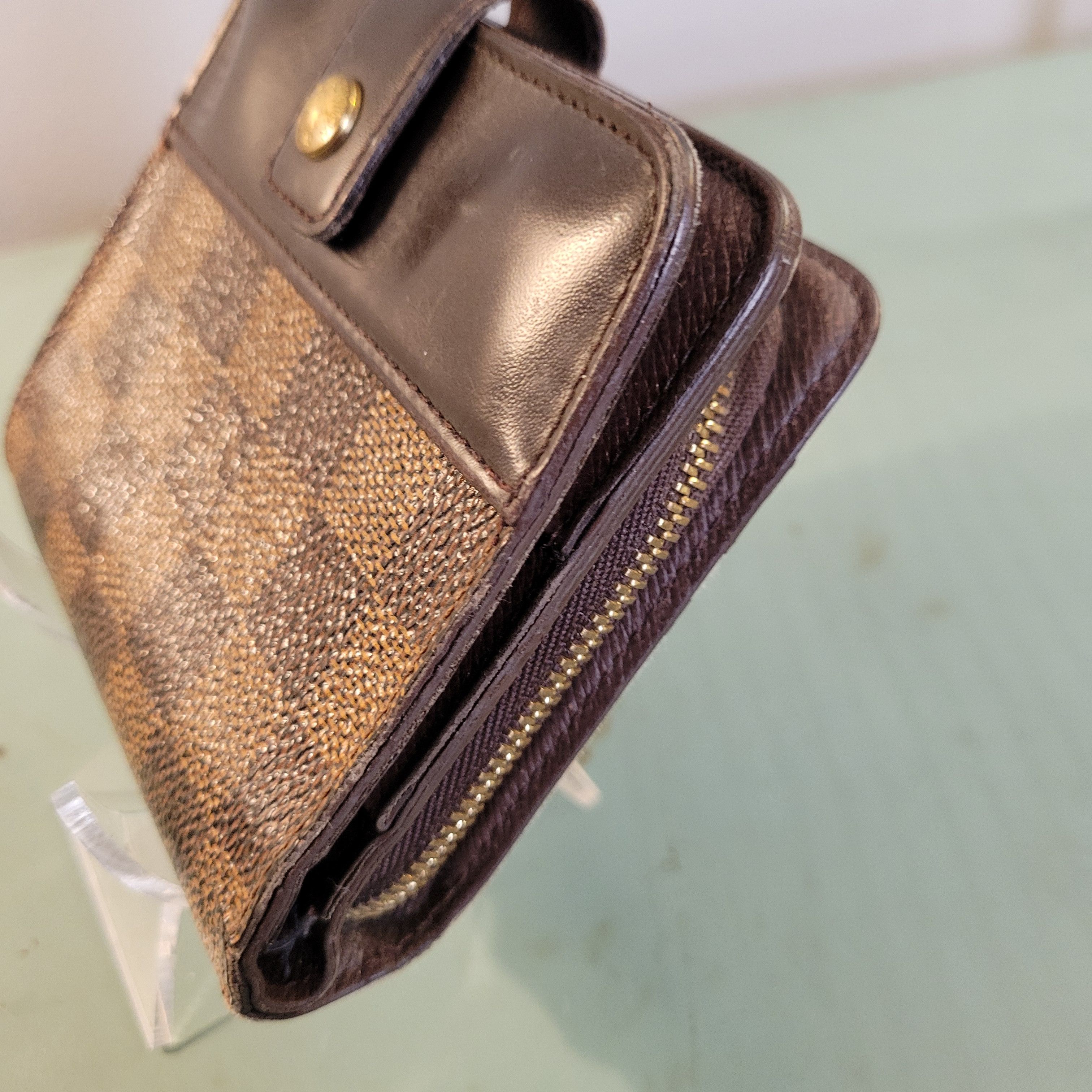 Louis Vuitton Louis Vuitton LV Damier Ebene Vintage Compact Wallet Size ONE SIZE - 4 Thumbnail