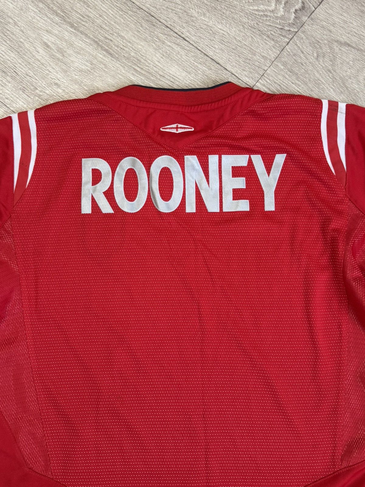 Umbro × Vintage 🔷Vintage Umbro England 2004/06 Rooney Kids Soccer jersey🔷 Size US L / EU 52-54 / 3 - 7 Thumbnail