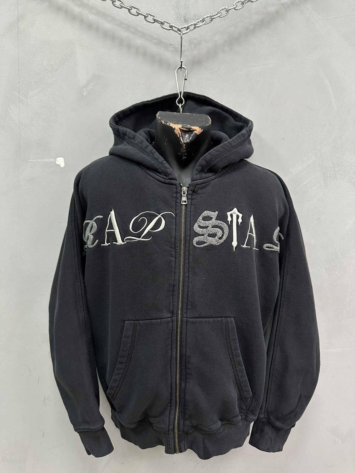 Trapstar London Vintage Trapstar Hoodie Faded Streetwear Y2k Oakley Style Size US S / EU 44-46 / 1 - 1 Thumbnail