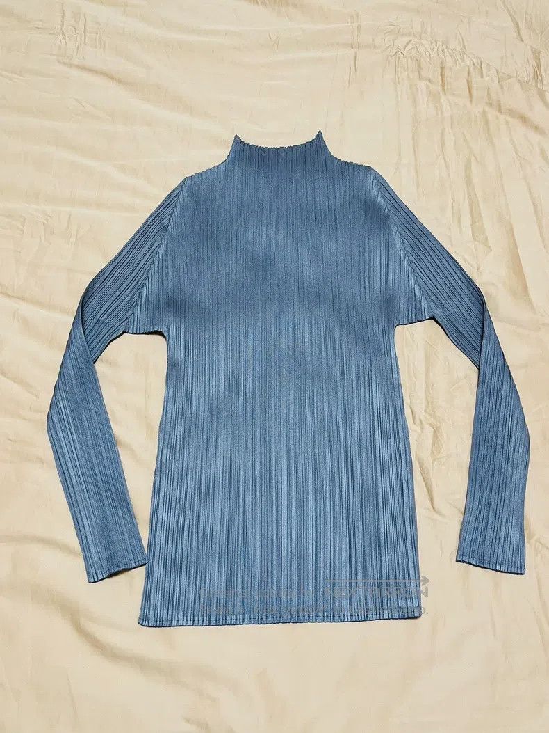 Issey Miyake Issey Miyake Pleated Top Size L / US 10 / IT 46 - 1 Thumbnail