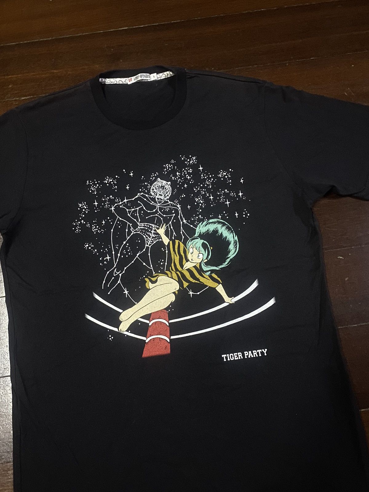 Vintage y2k uniqlo x anime urusei yatsura ram tiger mask