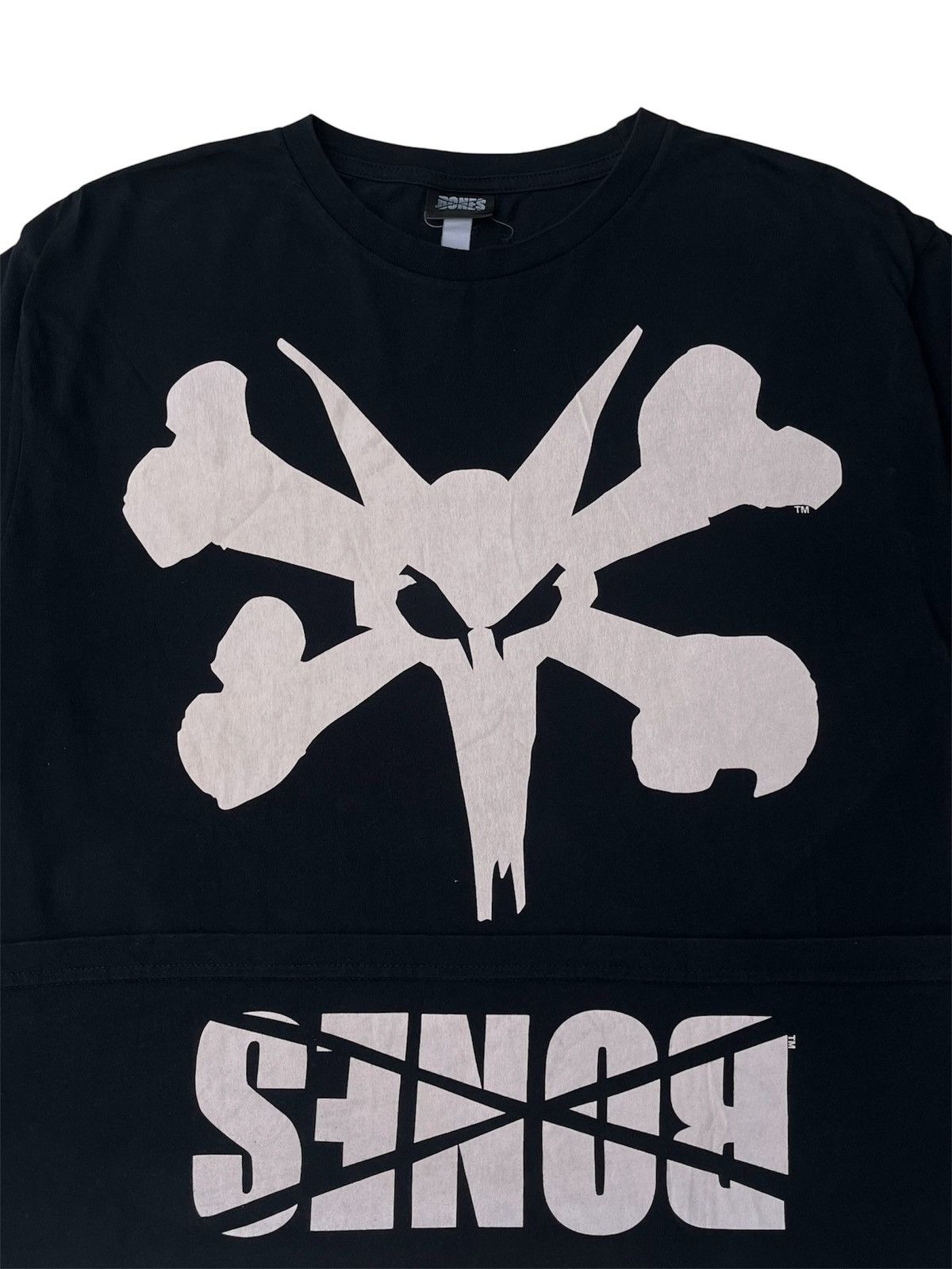 Bones Skateboards Bones Skateboard Print Tag Black 90s (Rare). Size US L / EU 52-54 / 3 - 1 Thumbnail