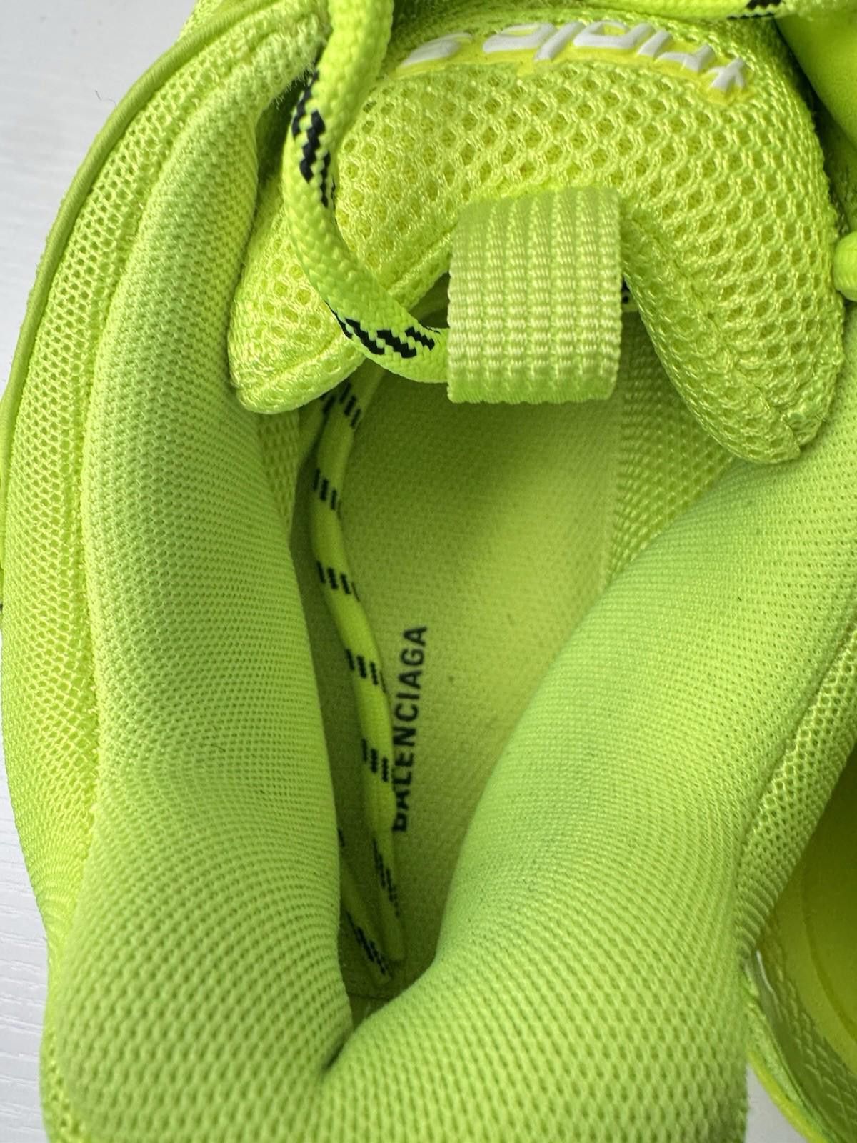 Balenciaga Balenciaga Triple S Clear Sole Sneakers Neon Yellow SZ 10/43 Size US 10 / EU 43 - 5 Thumbnail