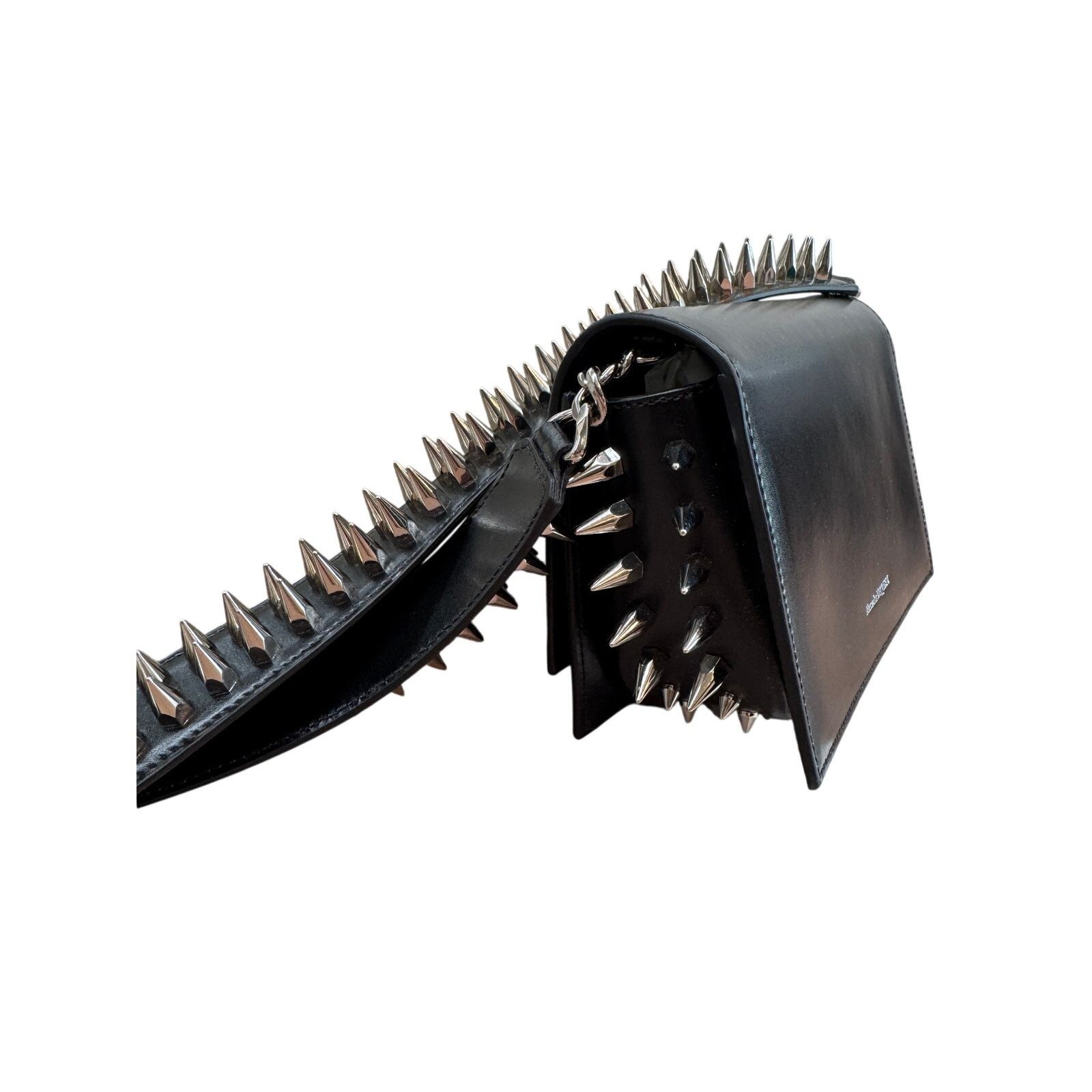 Alexander McQueen Alexander McQueen Black Leather Spiked Skull Bag NIB Size ONE SIZE - 6 Thumbnail