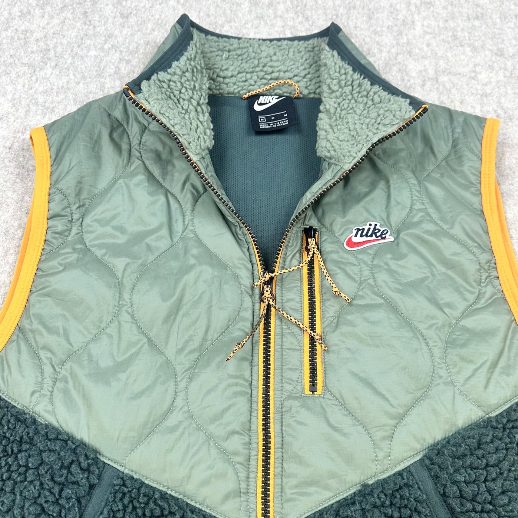 Nike Nike Hybrid Vest Mens M Sherpa Fleece Quilted Outdoor Zip Retro Green Size US M / EU 48-50 / 2 - 4 Thumbnail